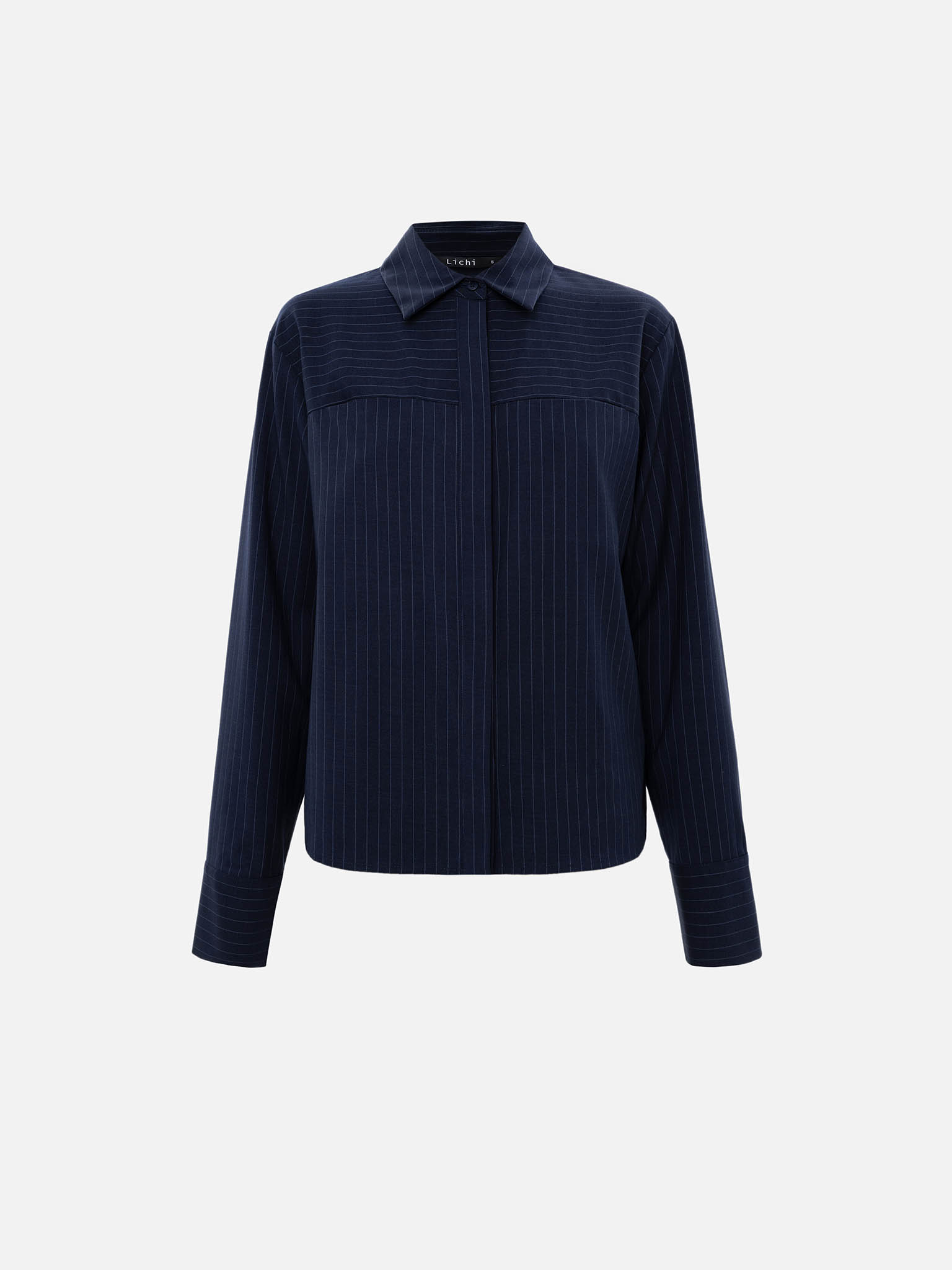 Straight-cut shirt in fine pinstripes
