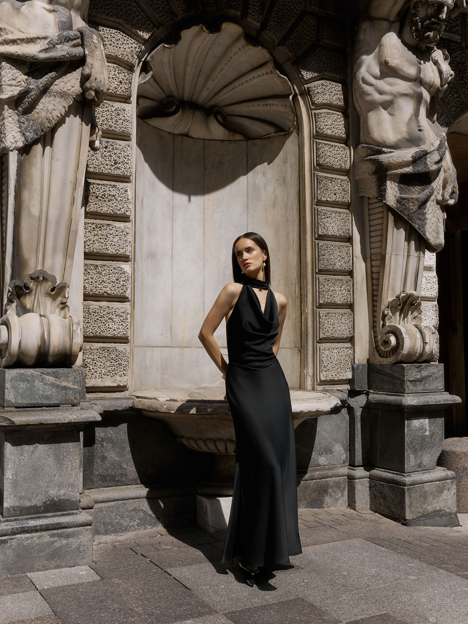 Satin maxi dress with pearl decor on the back