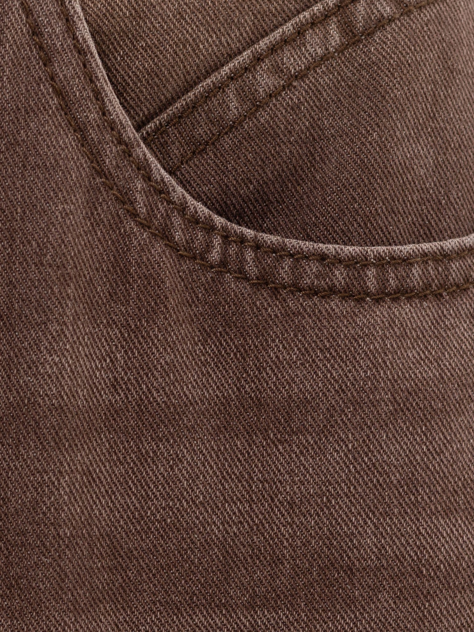 Loose distressed jeans with waist ties