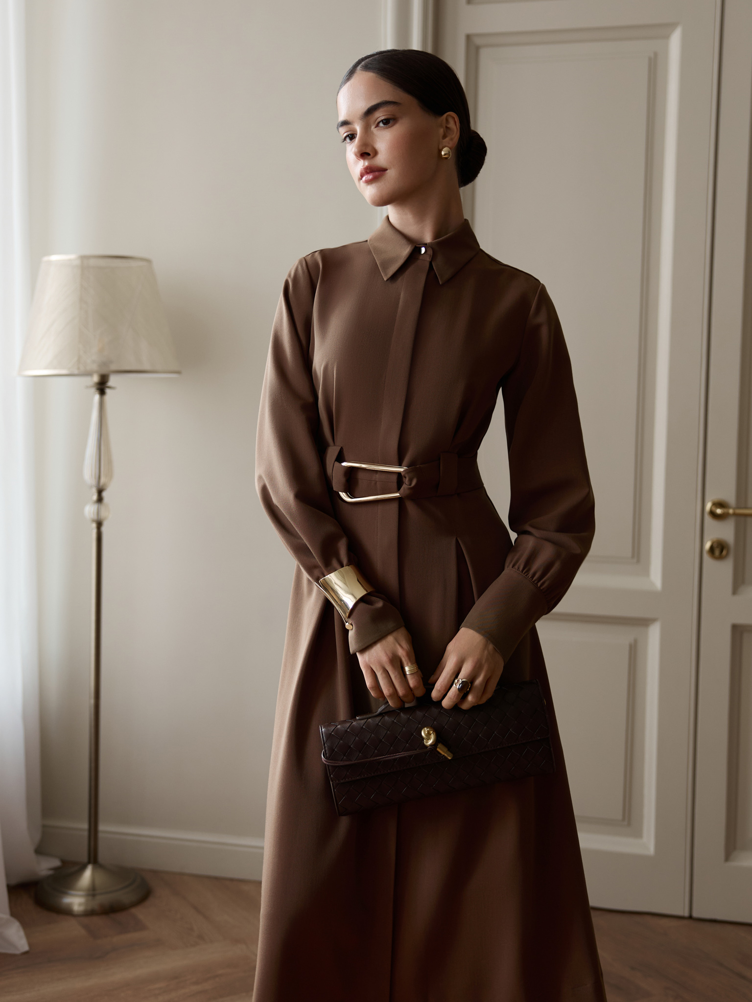 Midi dress with waist pleats and wide belt