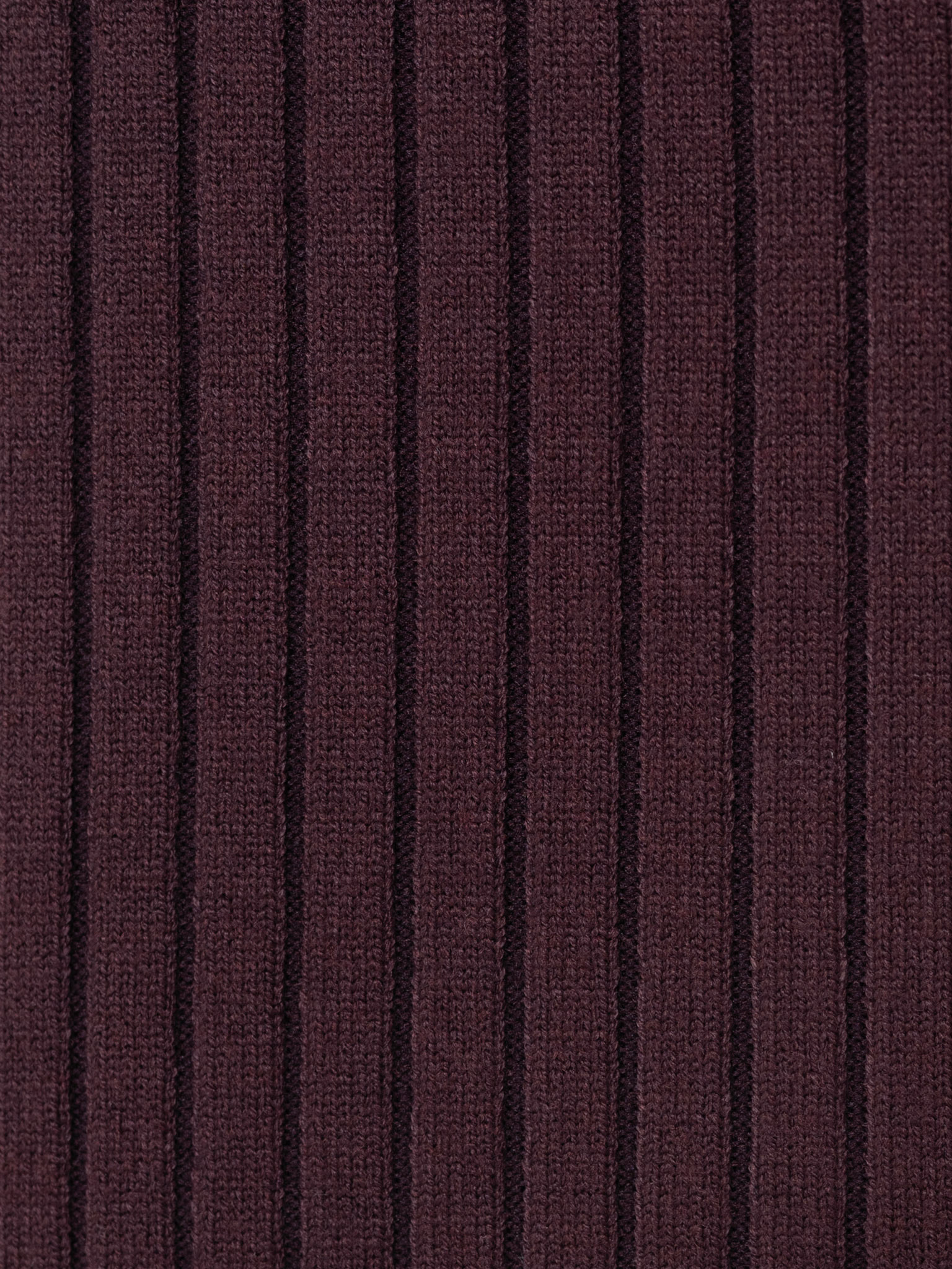 Ribbed knitted maxi dress with triangular collar