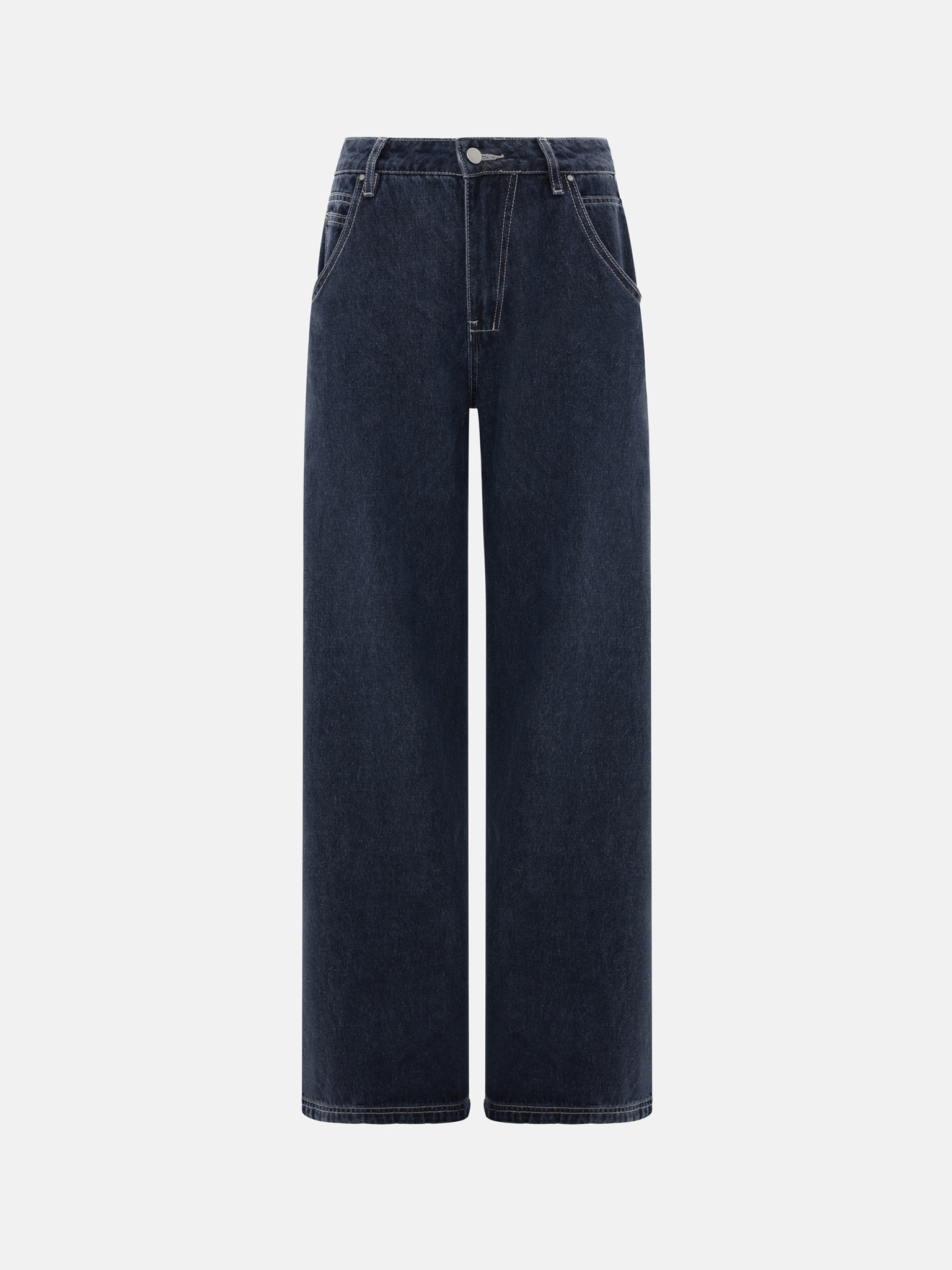 Loose jeans with contrast stitching
