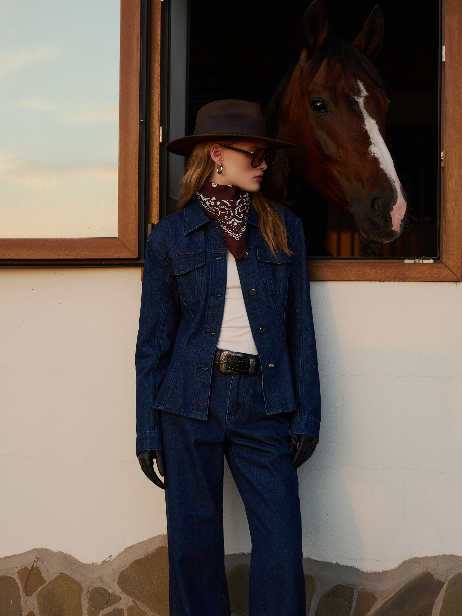 Flared mid-rise jeans