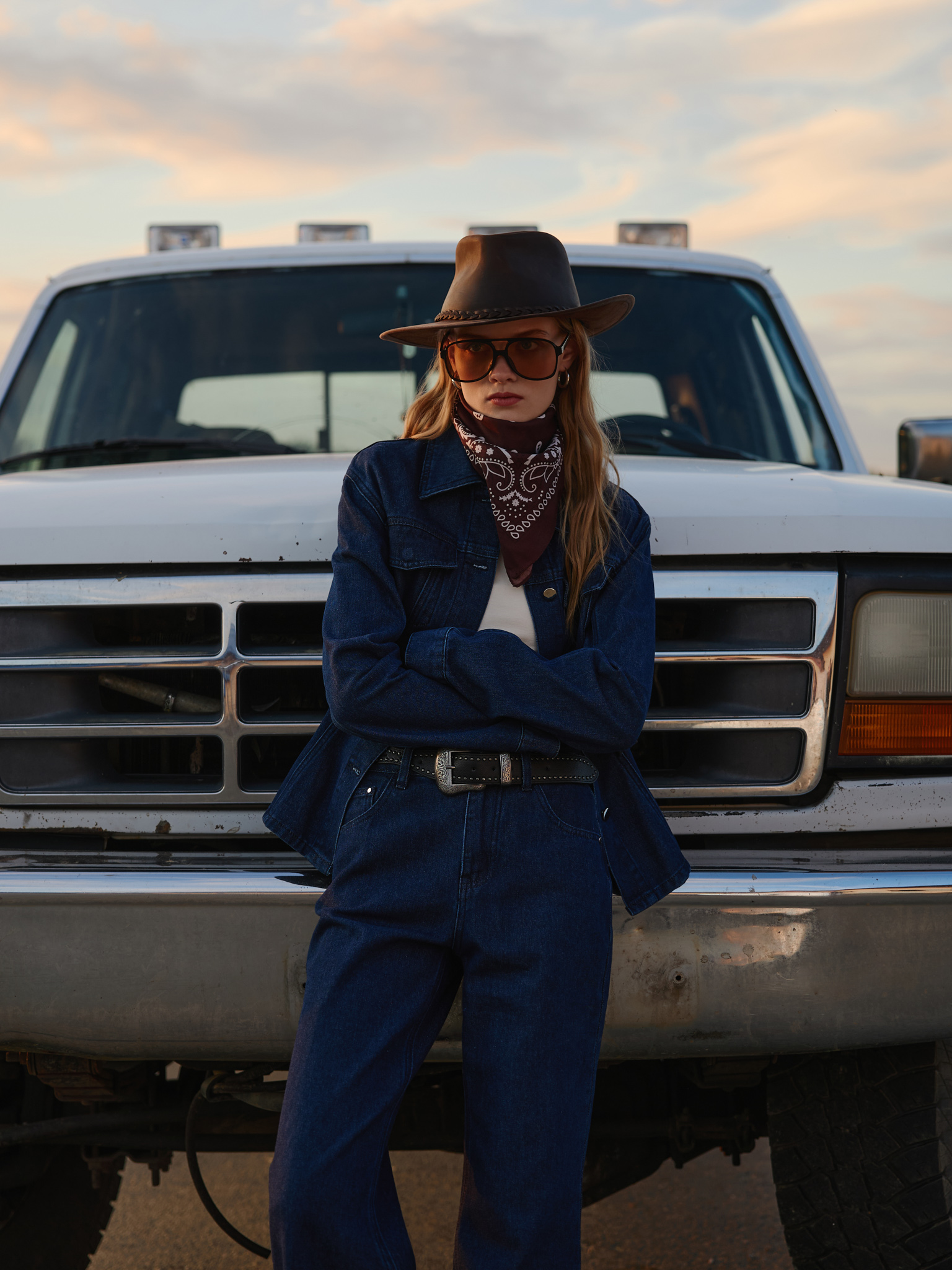 Приталенная рубашка из денима