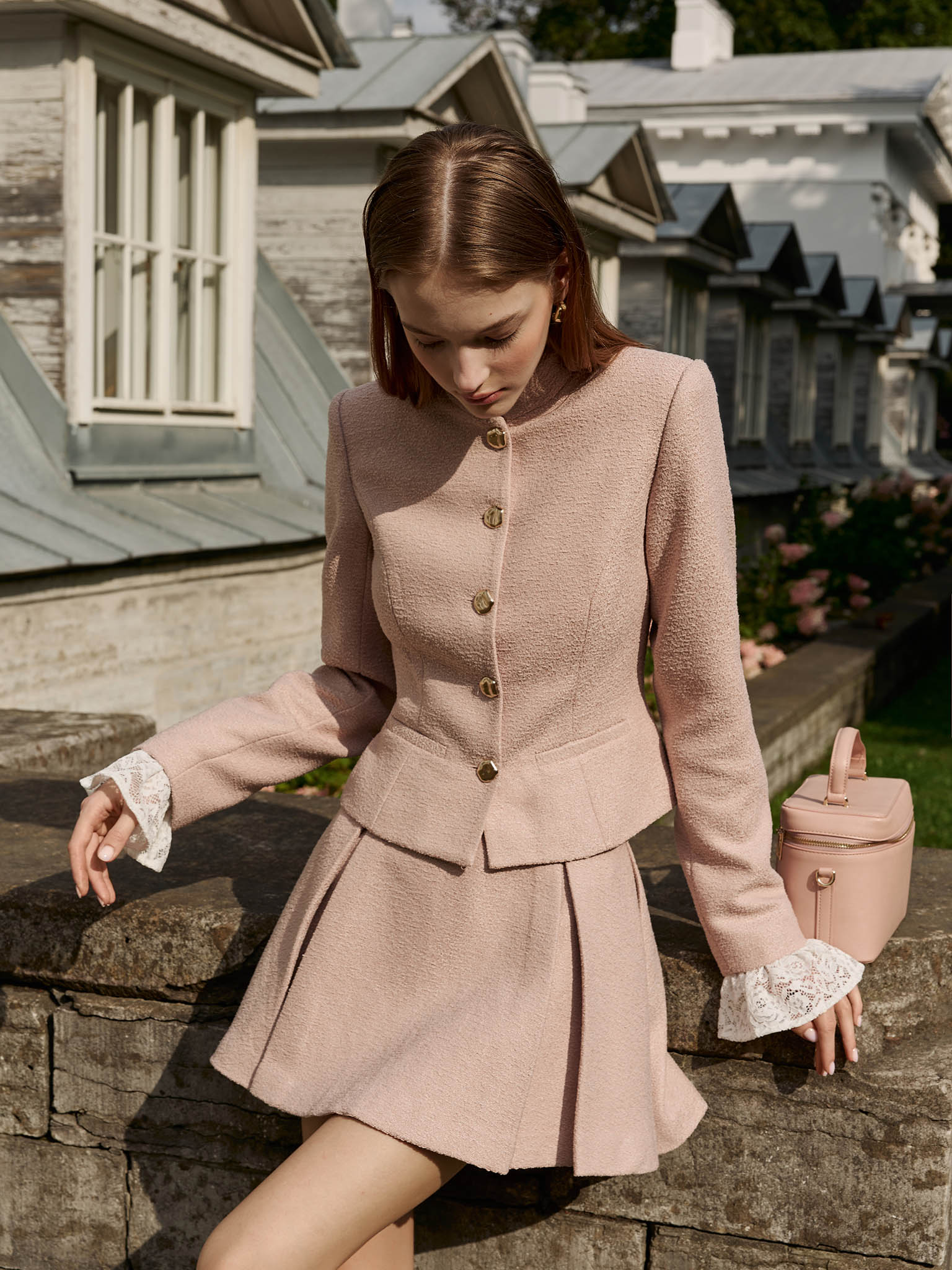 Flared mini skirt with pleats on the sides