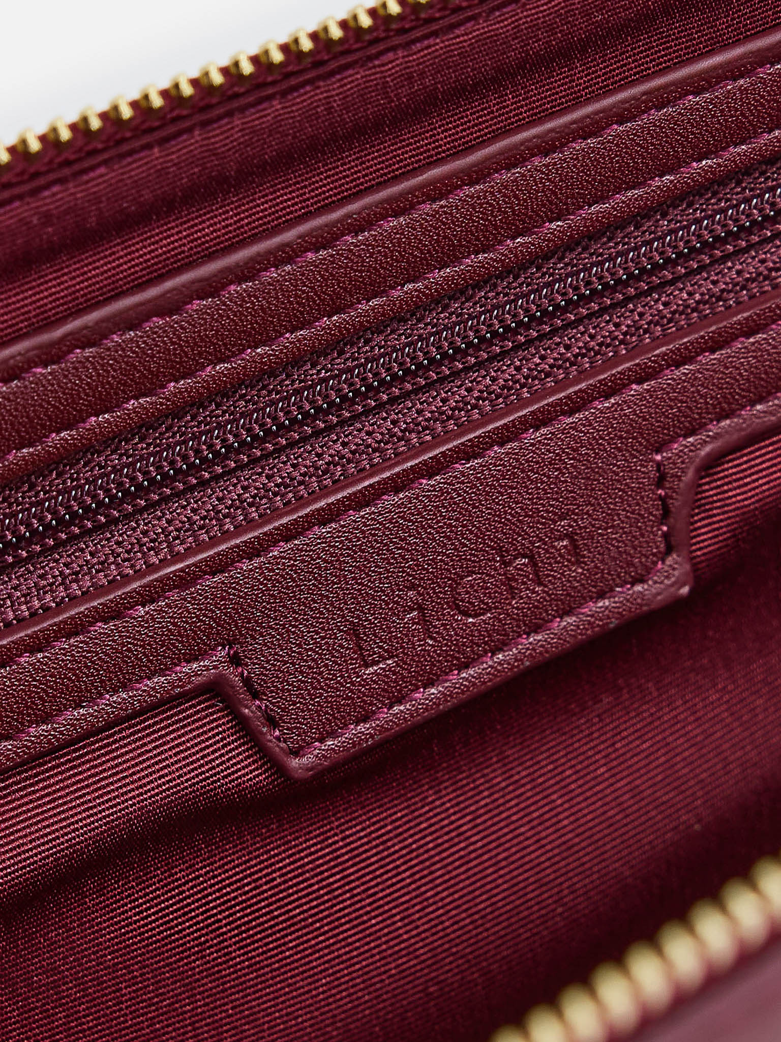 Baguette bag with wide strap