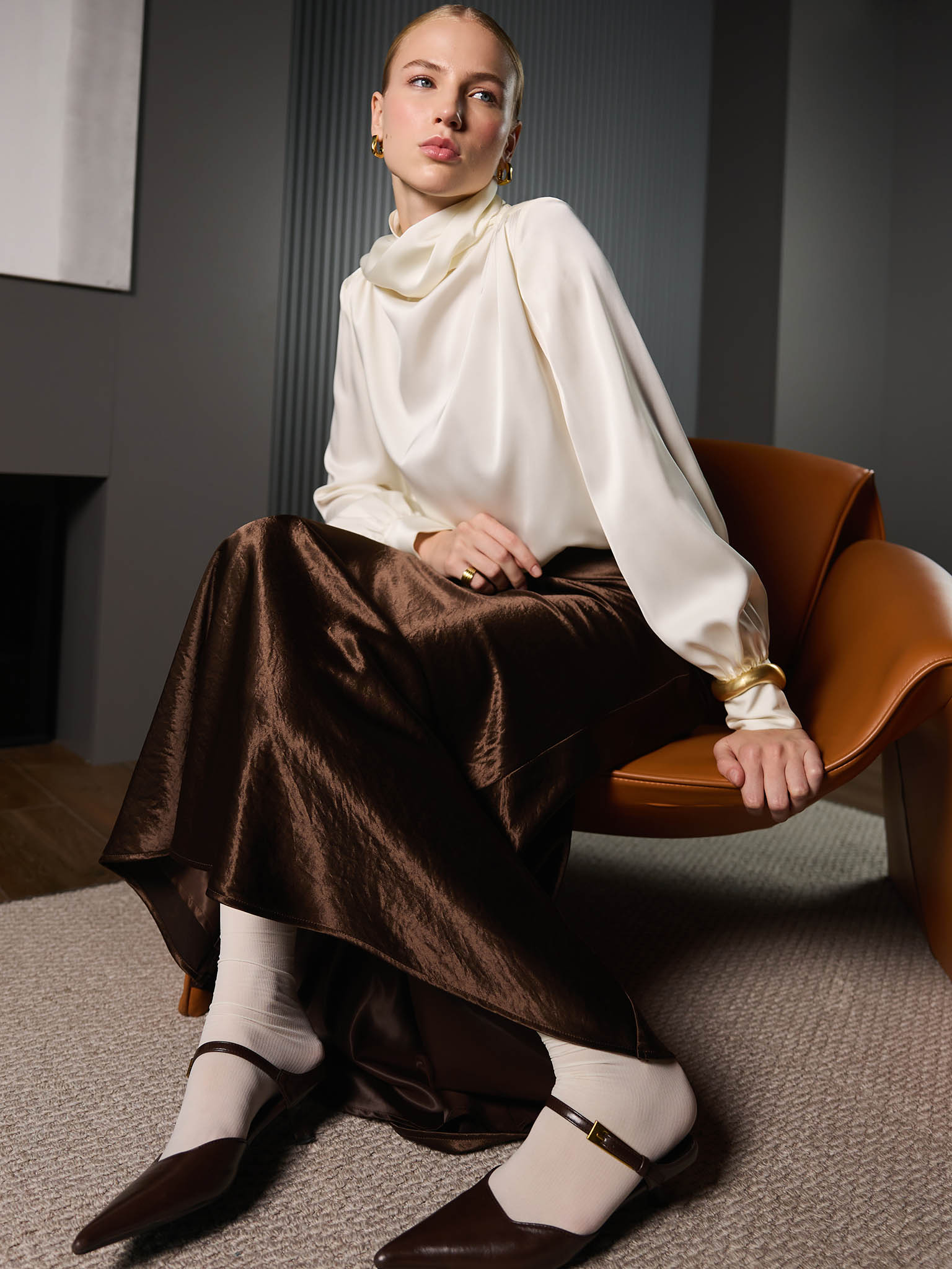 Floor-length maxi skirt in crinkled satin