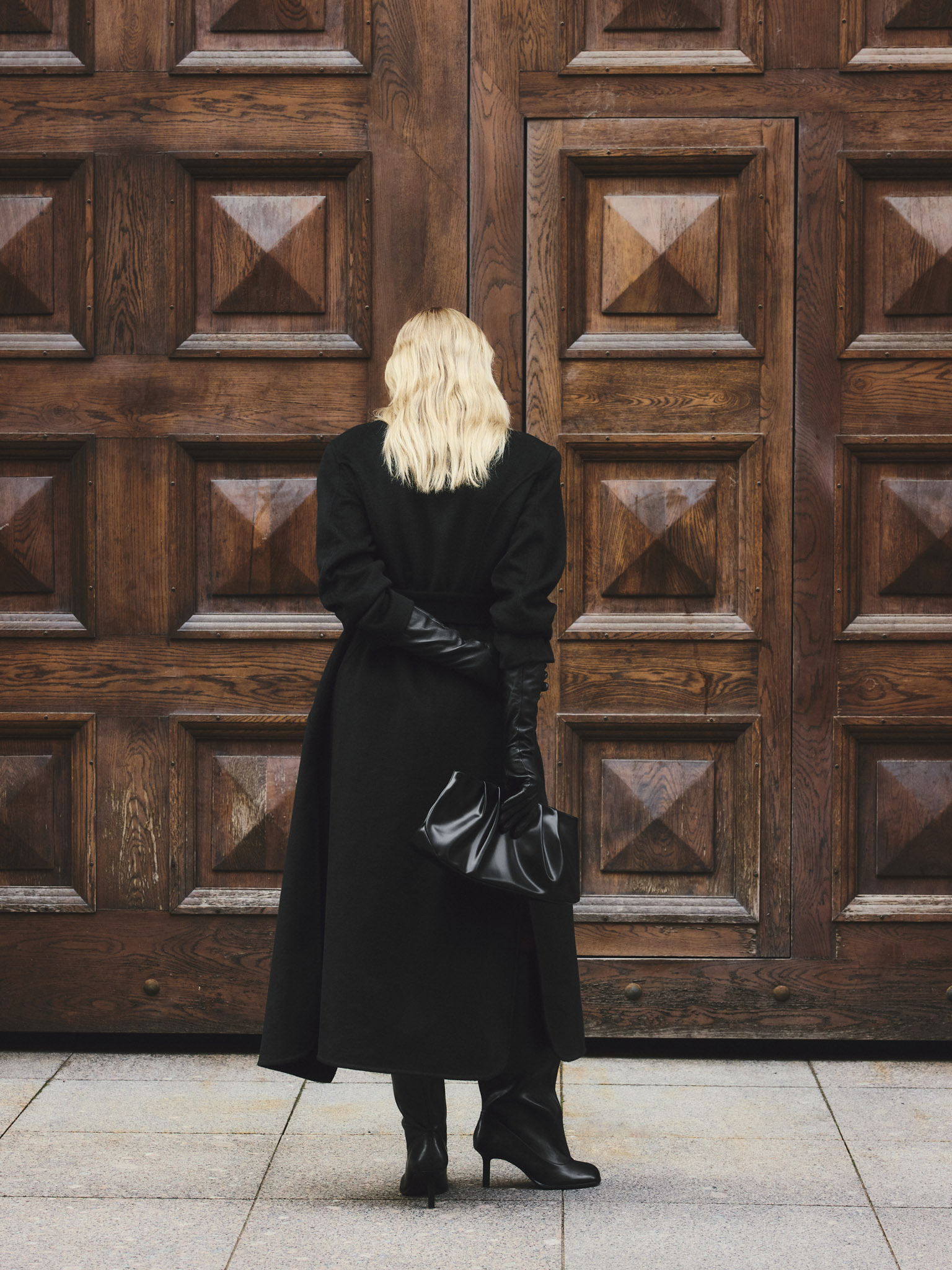 Straight woollen maxi coat with side slits