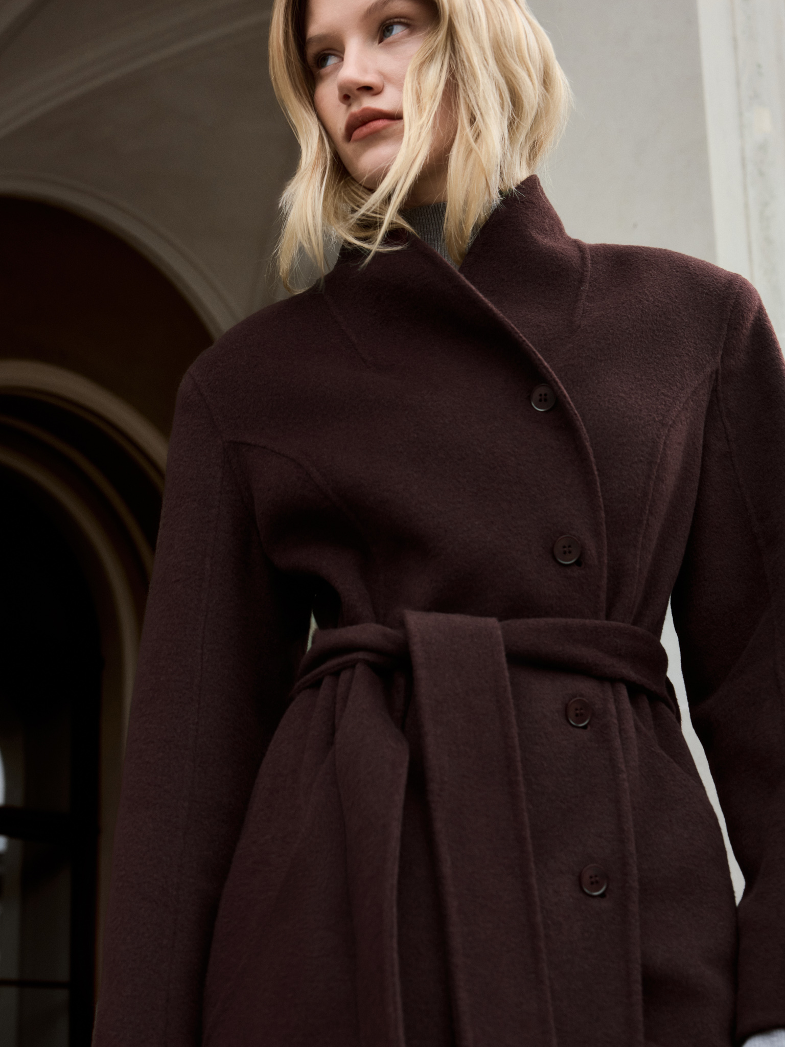 Straight woollen maxi coat with side slits