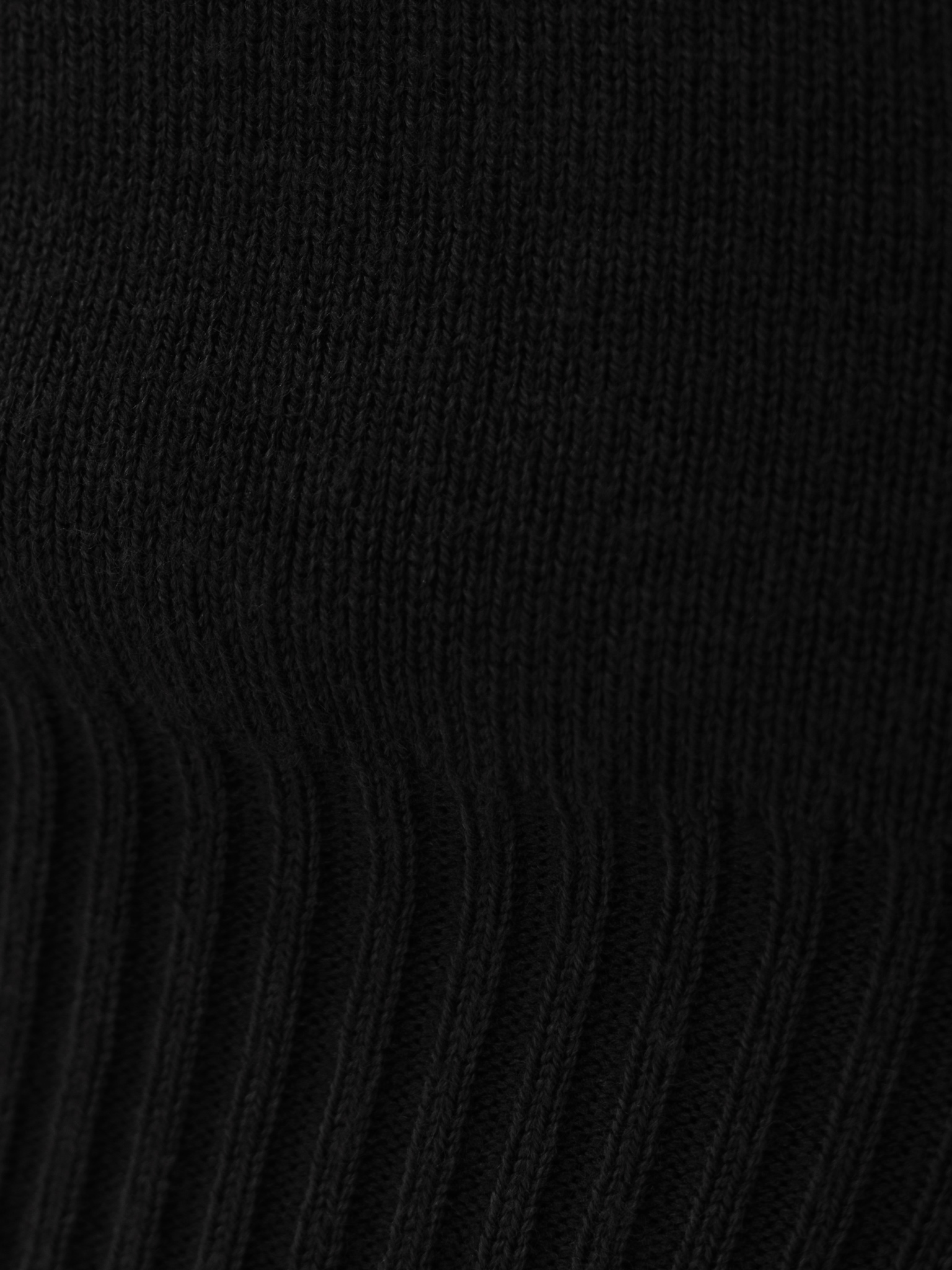 Knitted cardigan with golden buttons