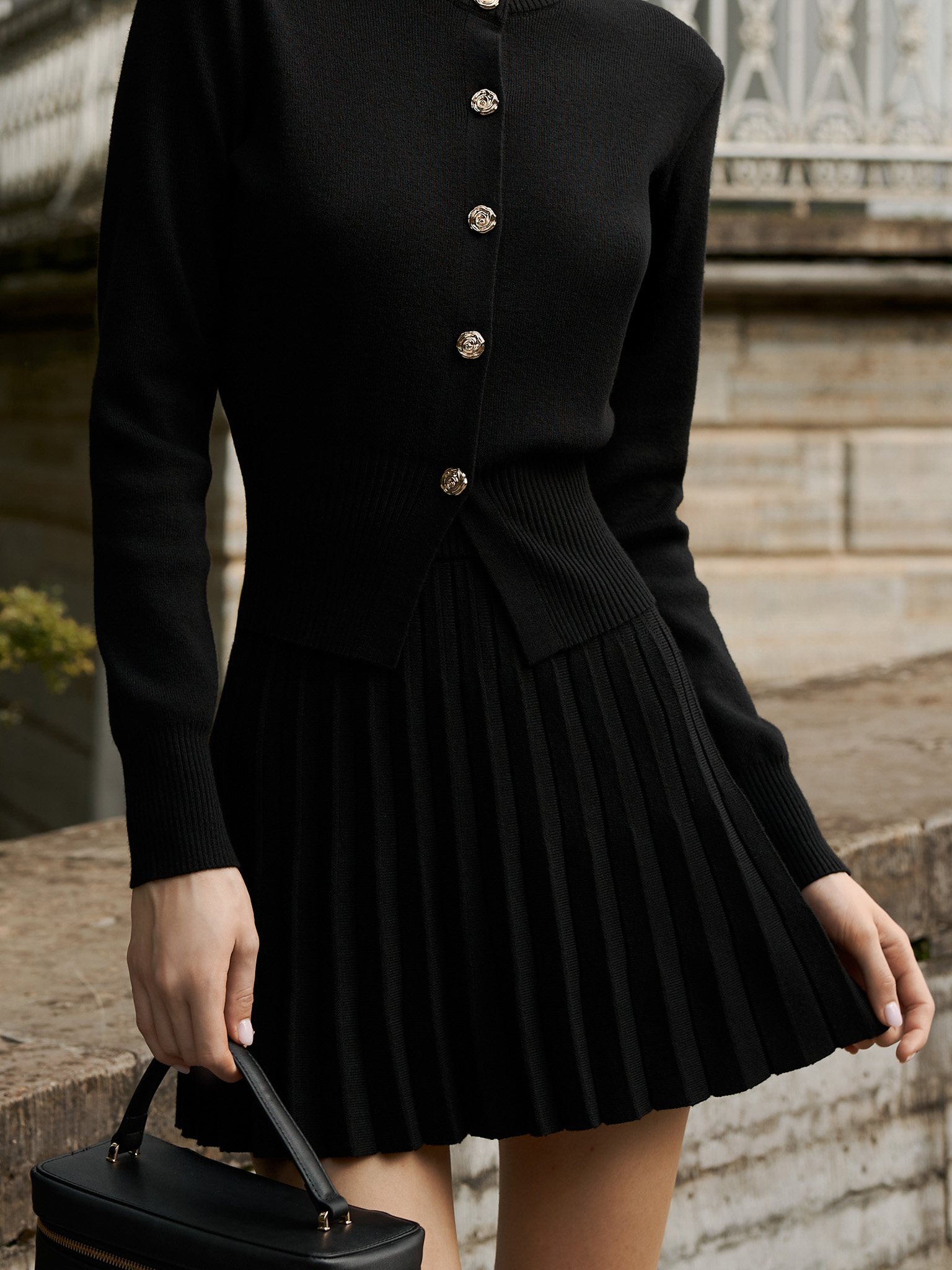 Pleated knitted mini skirt