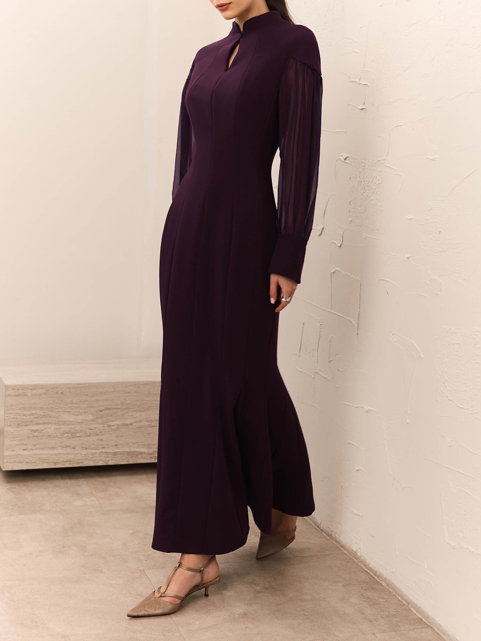 Maxi dress with semi-transparent puff sleeves