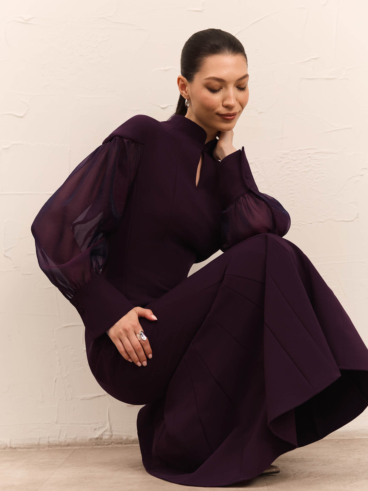 Maxi dress with semi-transparent puff sleeves