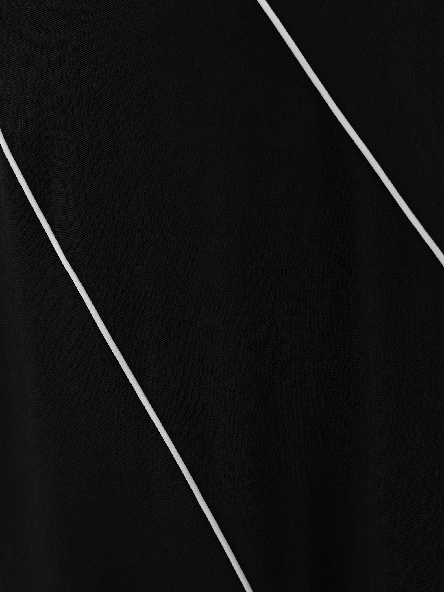 Fitted viscose midi dress with contrasting pattern