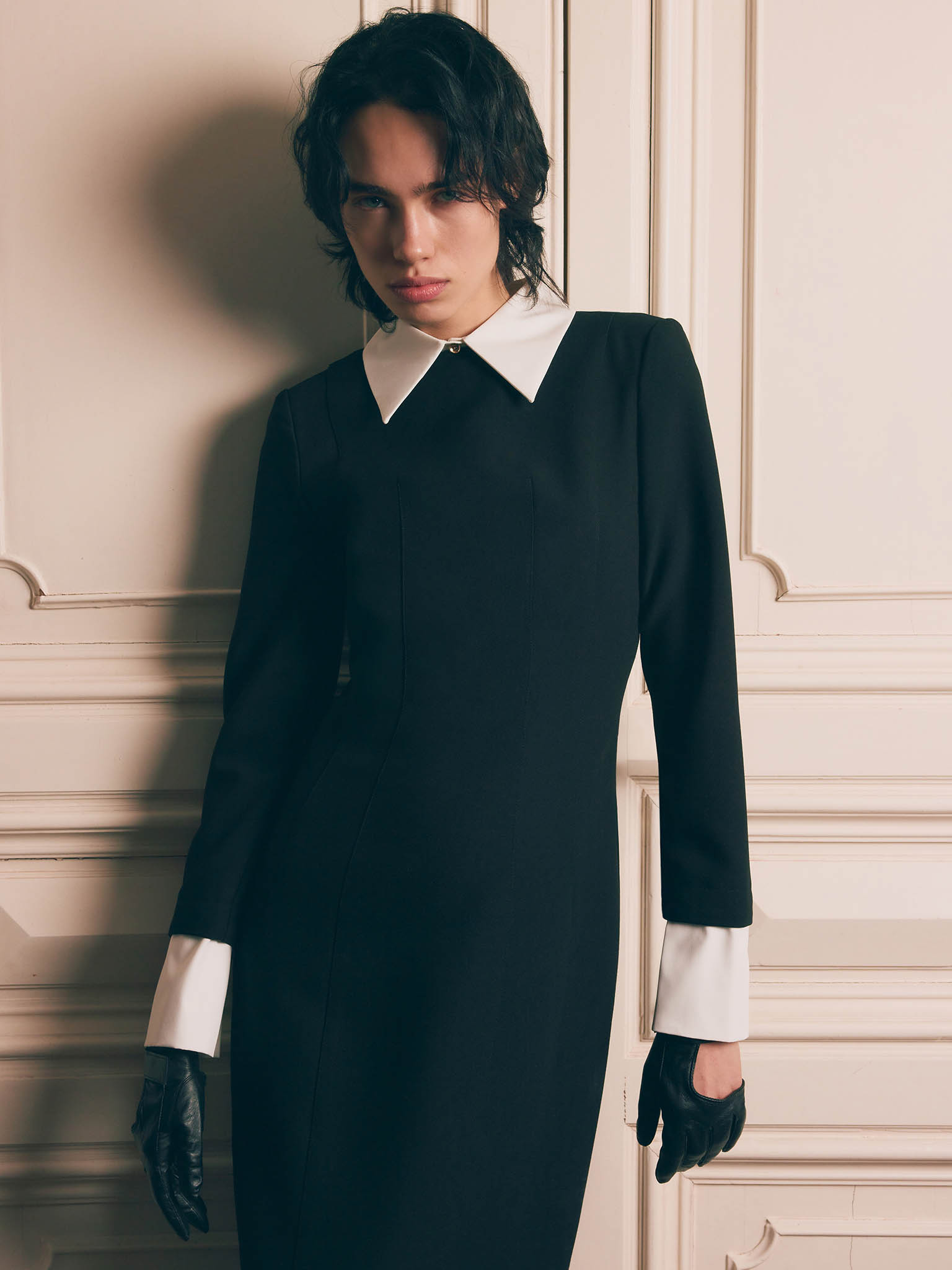 Midi dress with contrasting collar and cuffs :: LICHI - Online