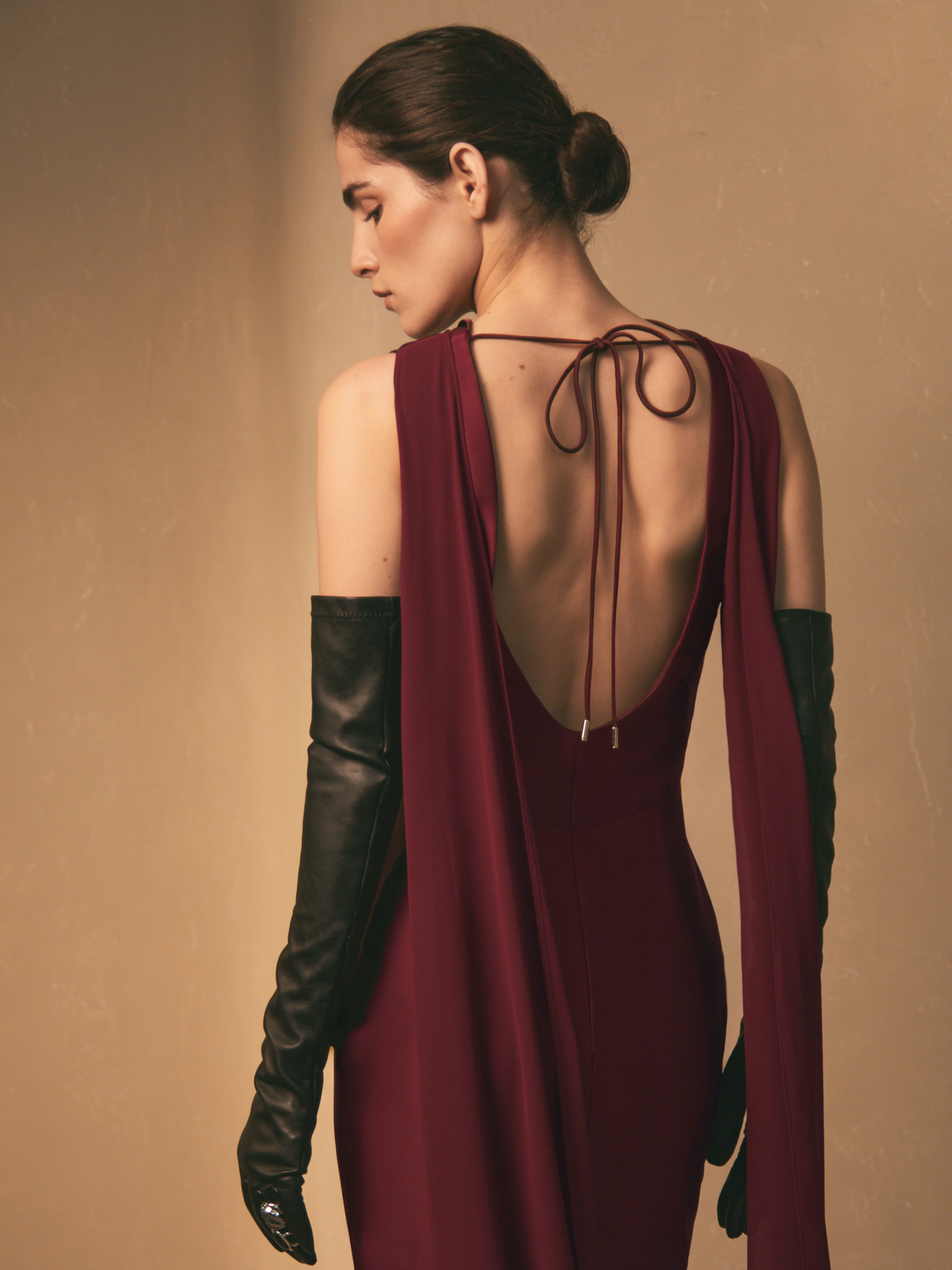 Maxi dress with ribbons on the shoulders