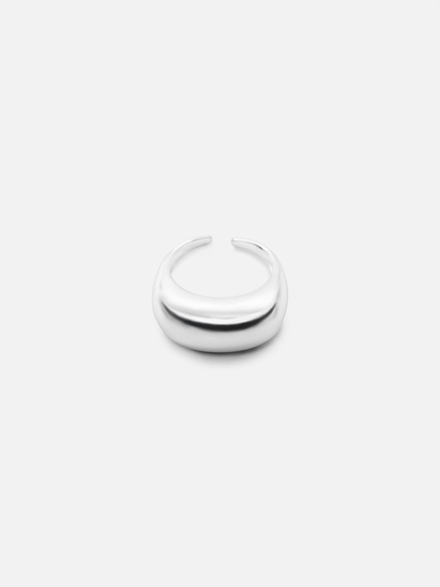 Smooth metal puffed ring