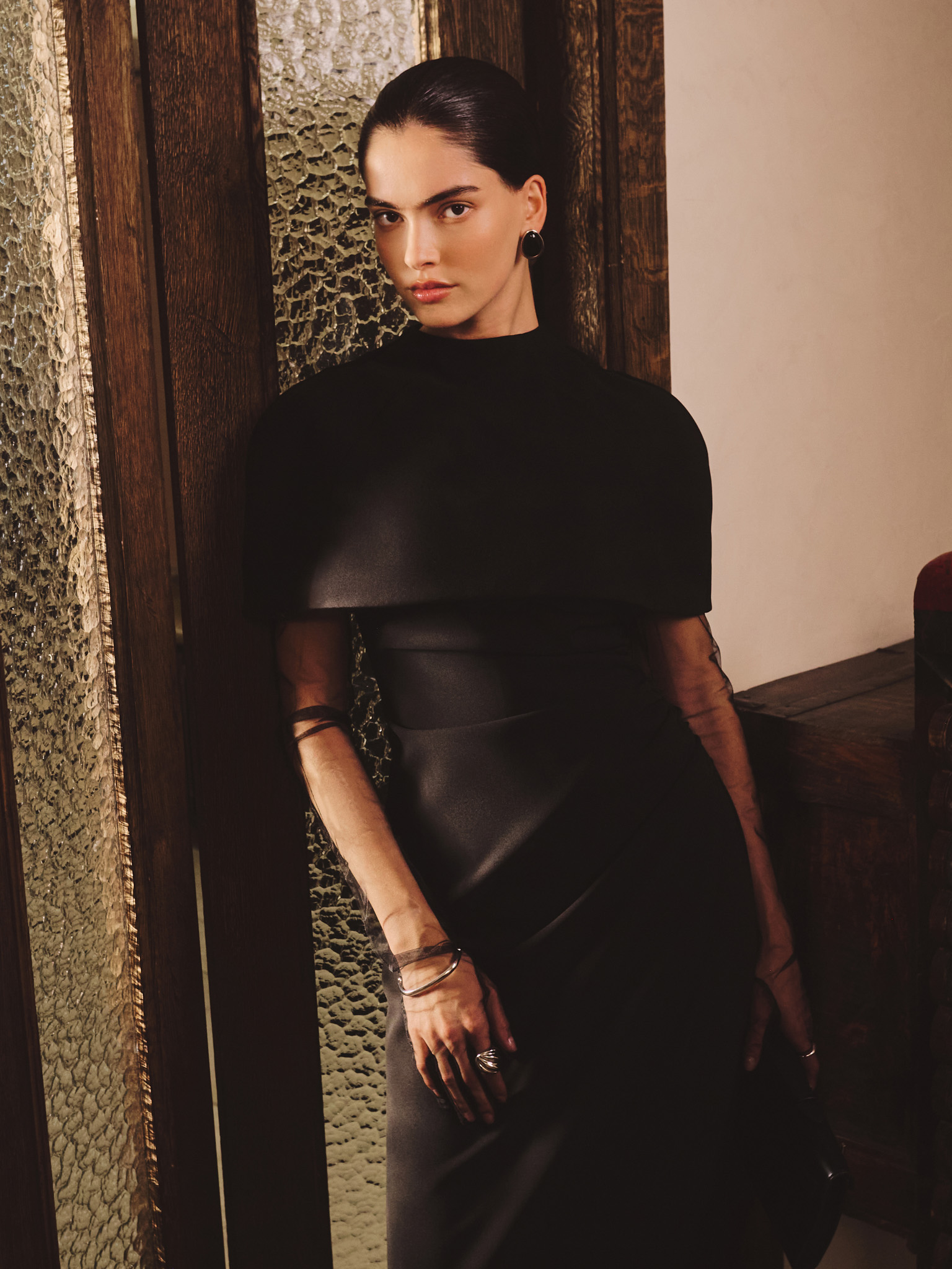 Fitted midi dress with a shoulder cape