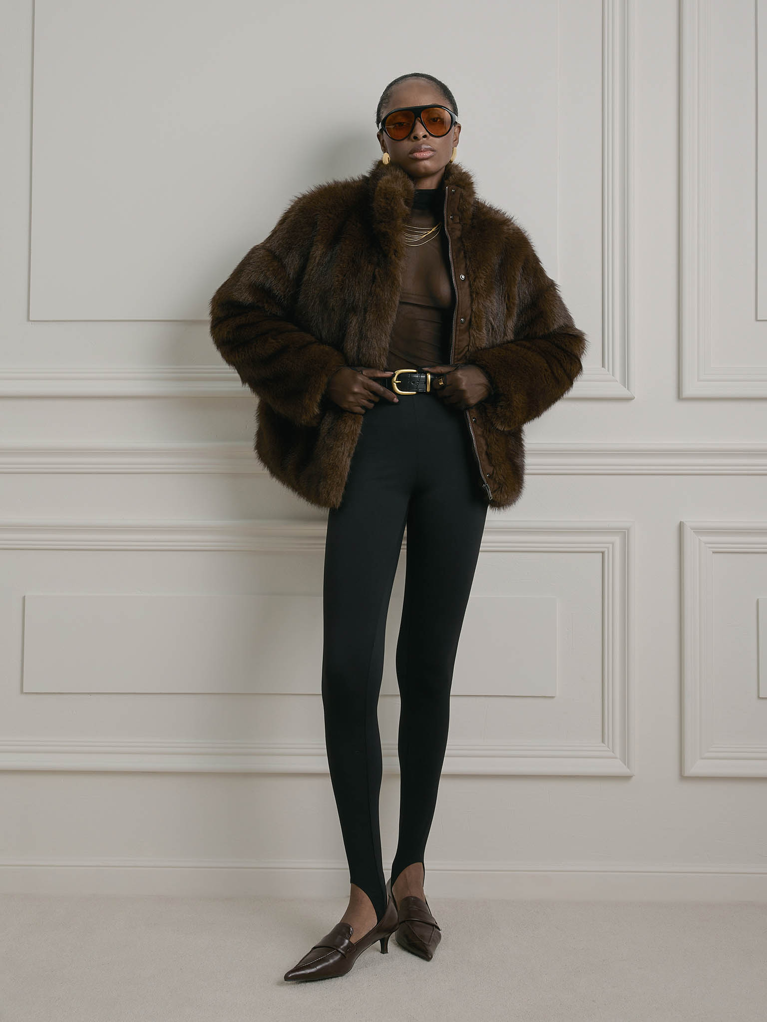 Short eco-fur coat with zip fastening and stand-up collar :: LICHI