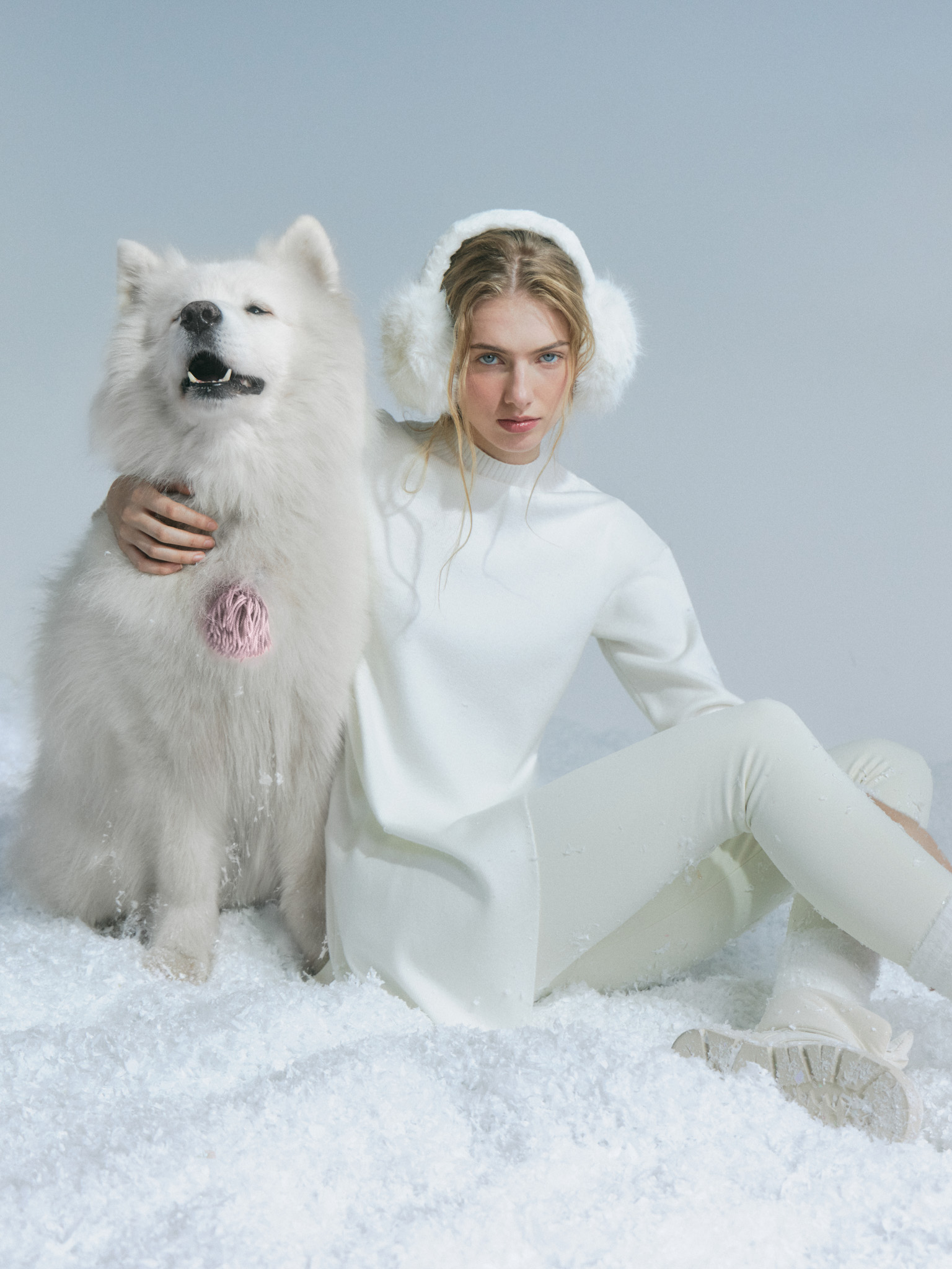 Smooth-knit jumper with asymmetrical hem