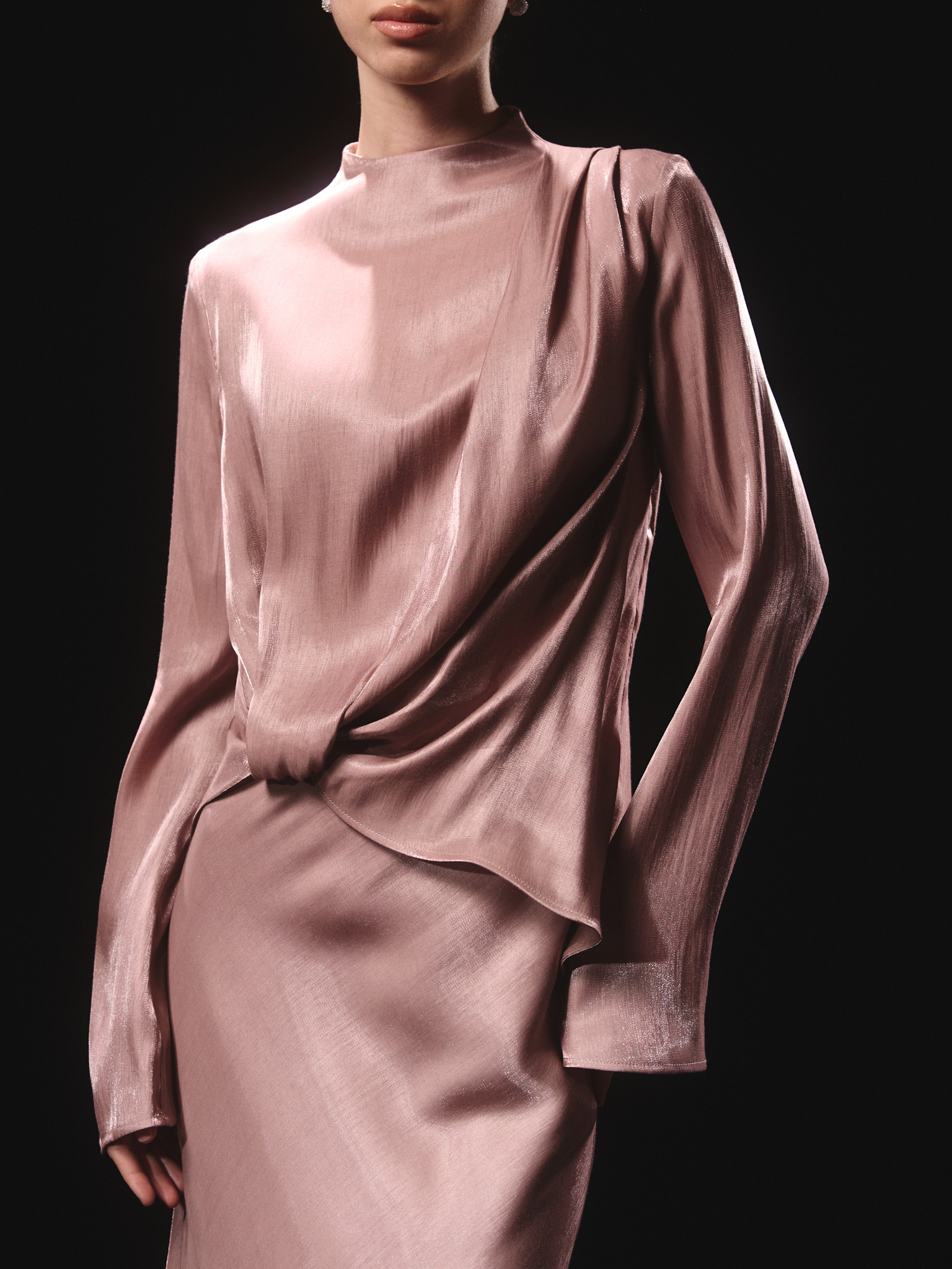 Asymmetrical blouse in shiny fabric