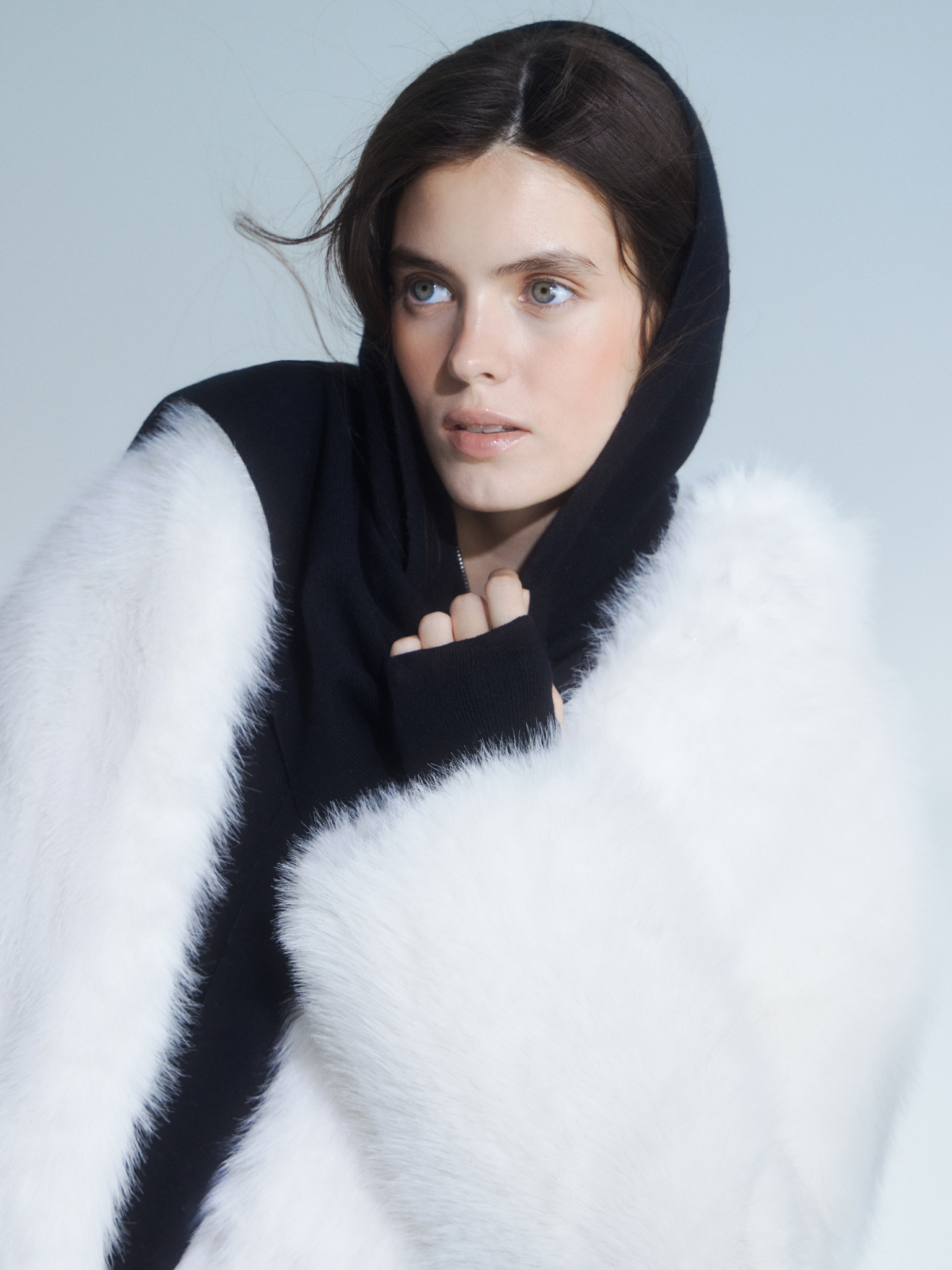 Короткая экошуба с пушистым ворсом