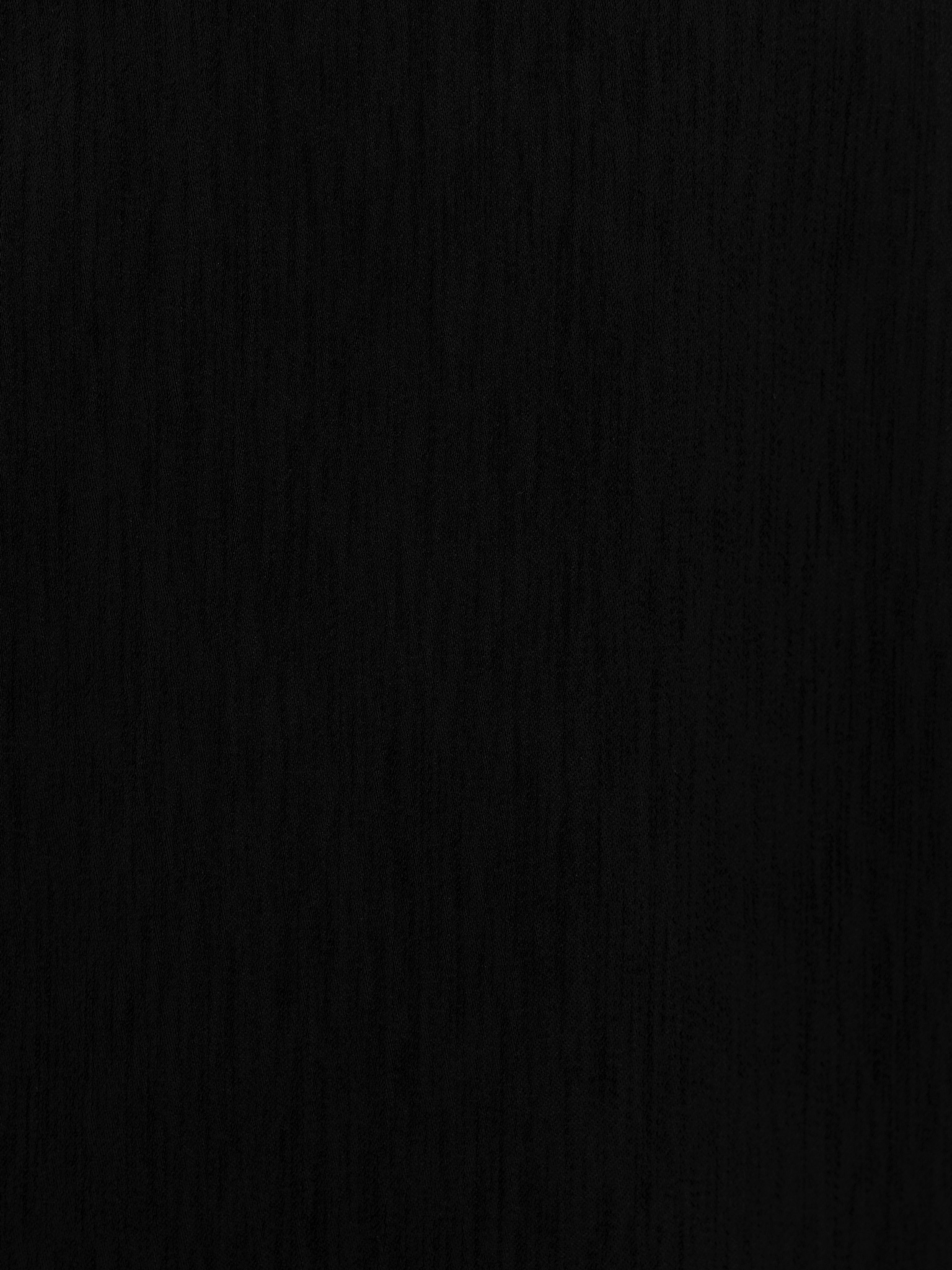 Платье миди с открытыми плечами