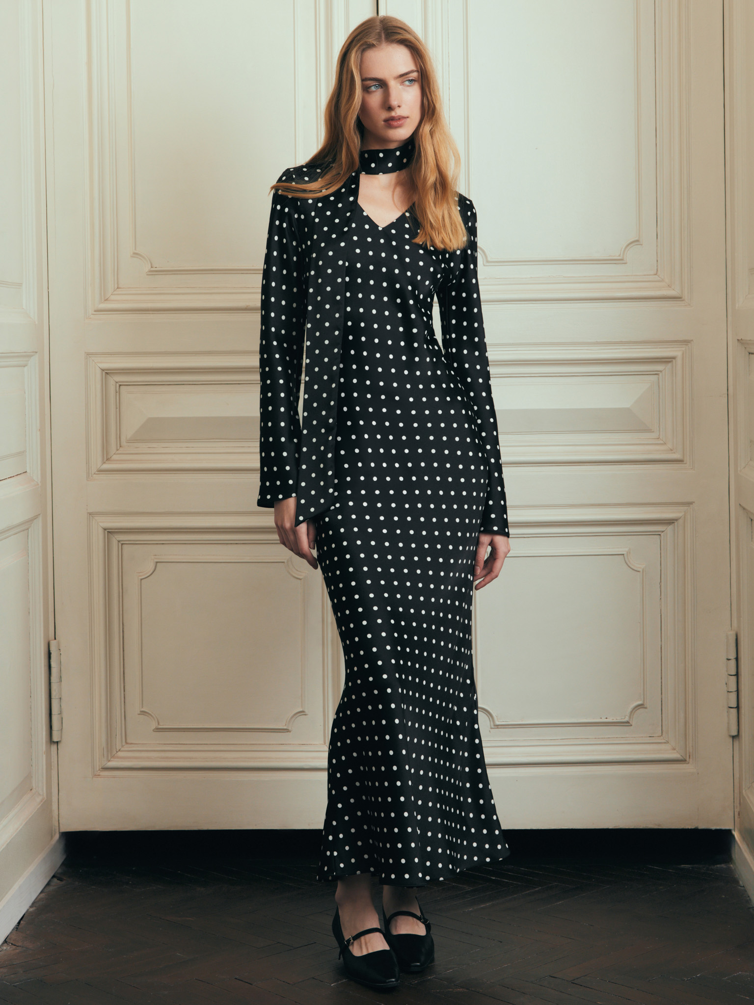 Maxi dress with polka dots and matching ribbon scarf