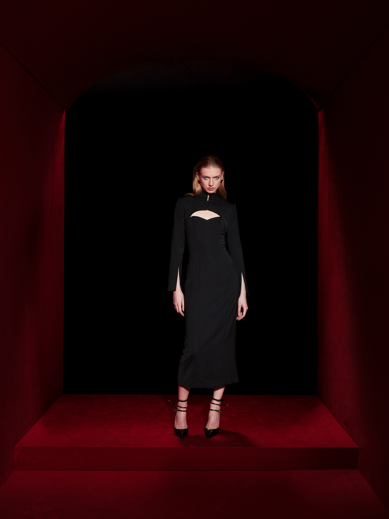 Bolero with stand-up collar and accentuated shoulders