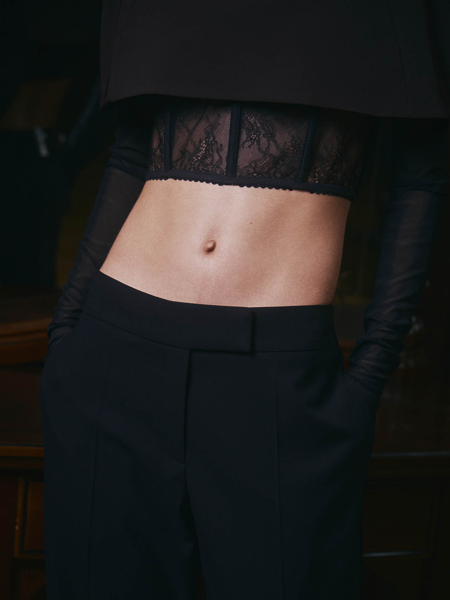 Pantalon taille basse à jambe droite