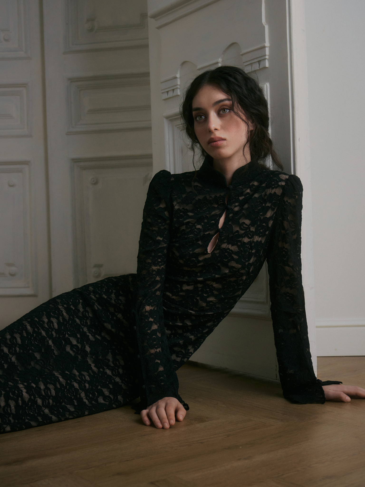 Fitted guipure midi dress