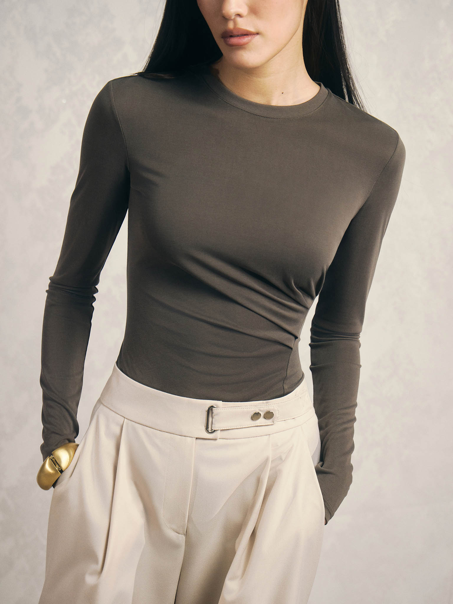 Viscose long sleeve top with draping at the waist