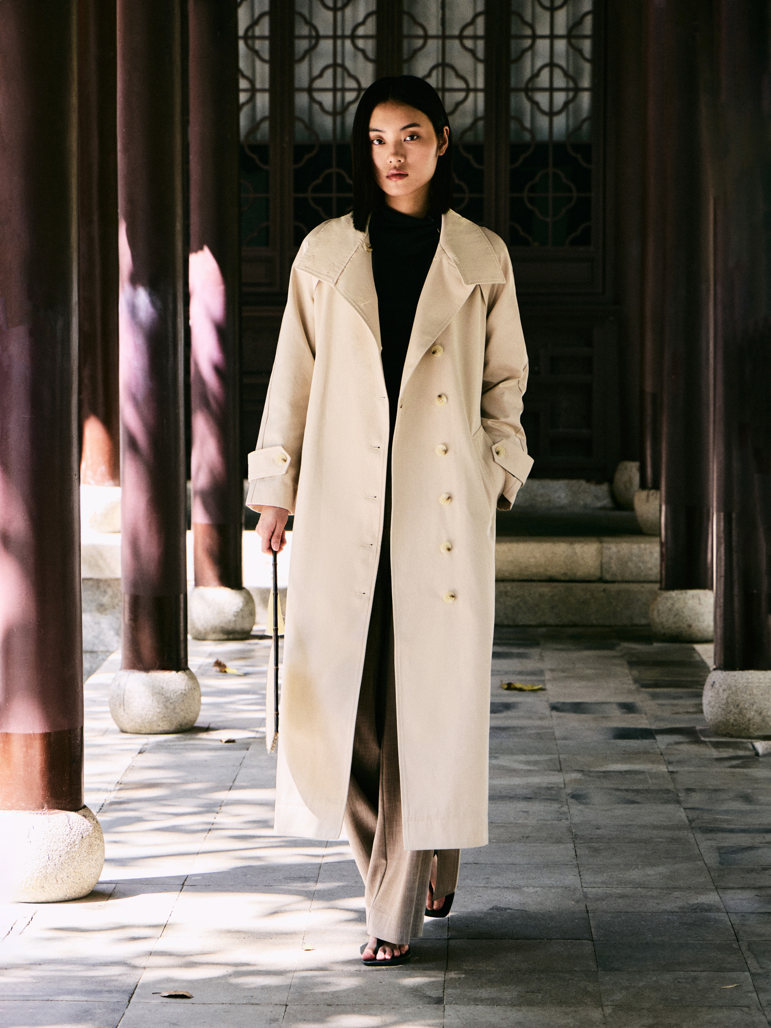 Loose midi trench coat with high collar :: LICHI - Online fashion