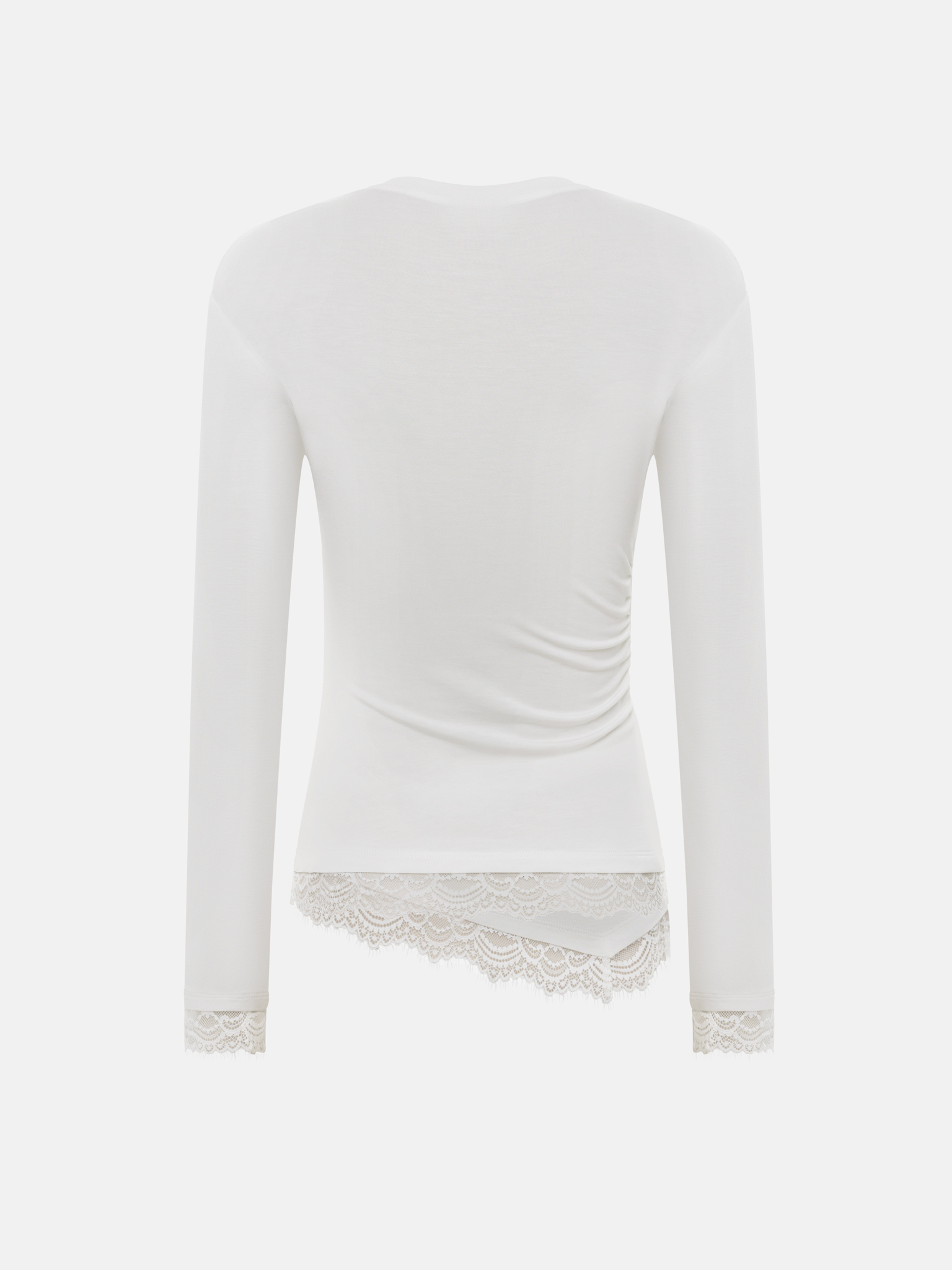 Monochrome longsleeve with lace trim