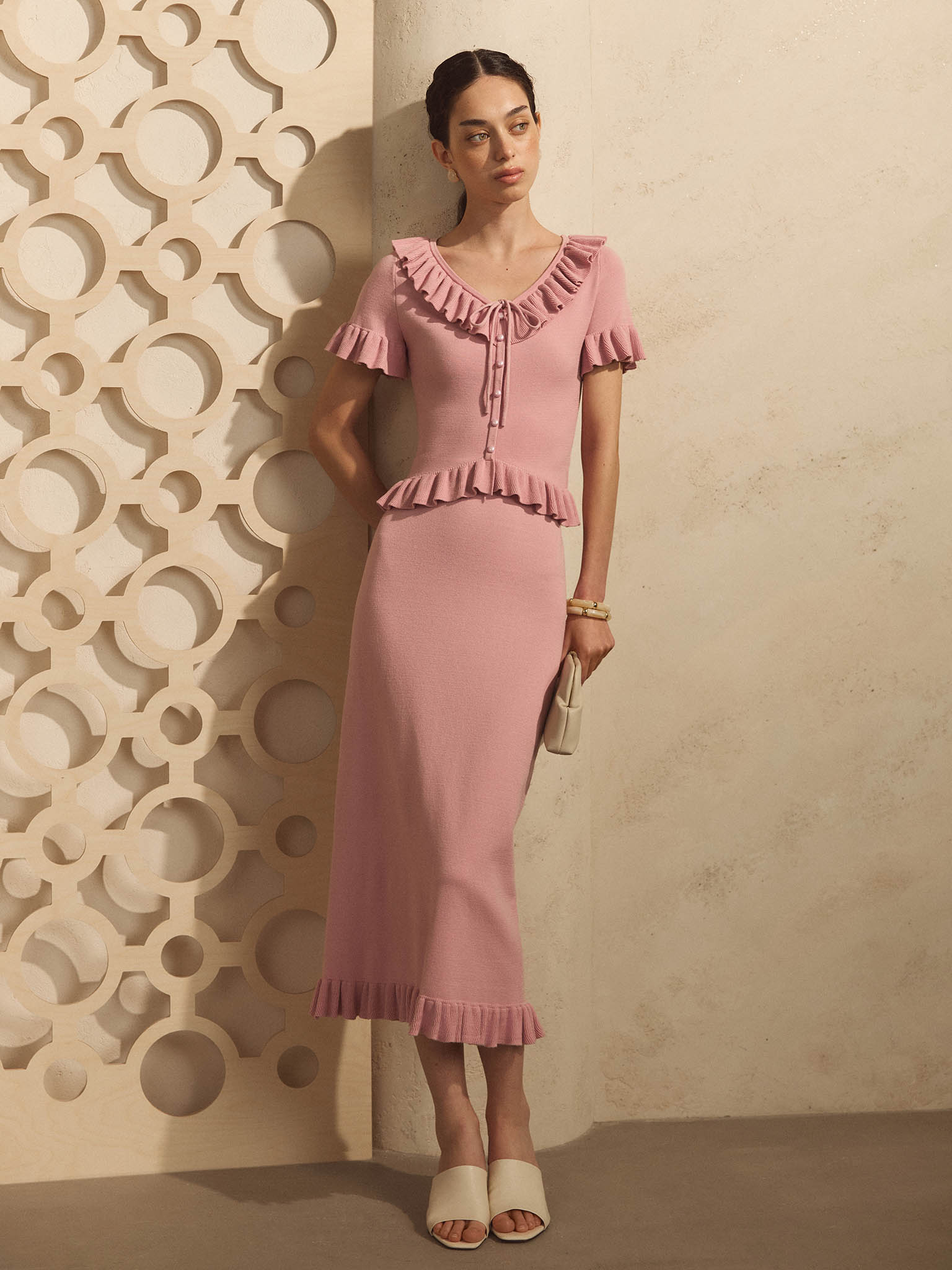 Smooth-knit midi skirt with ruffles