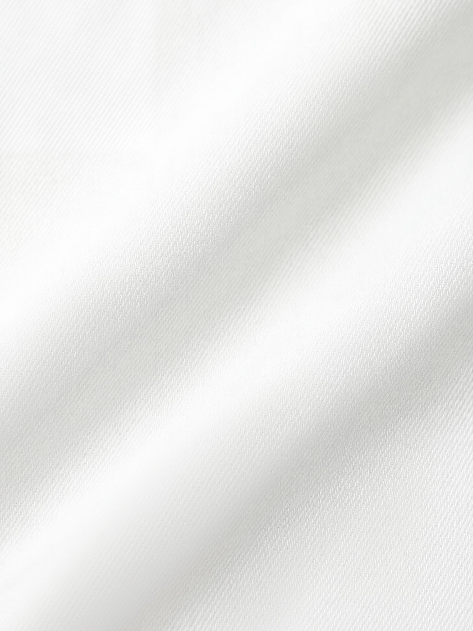 Fitted midi dress with open shoulders and decorative buttons