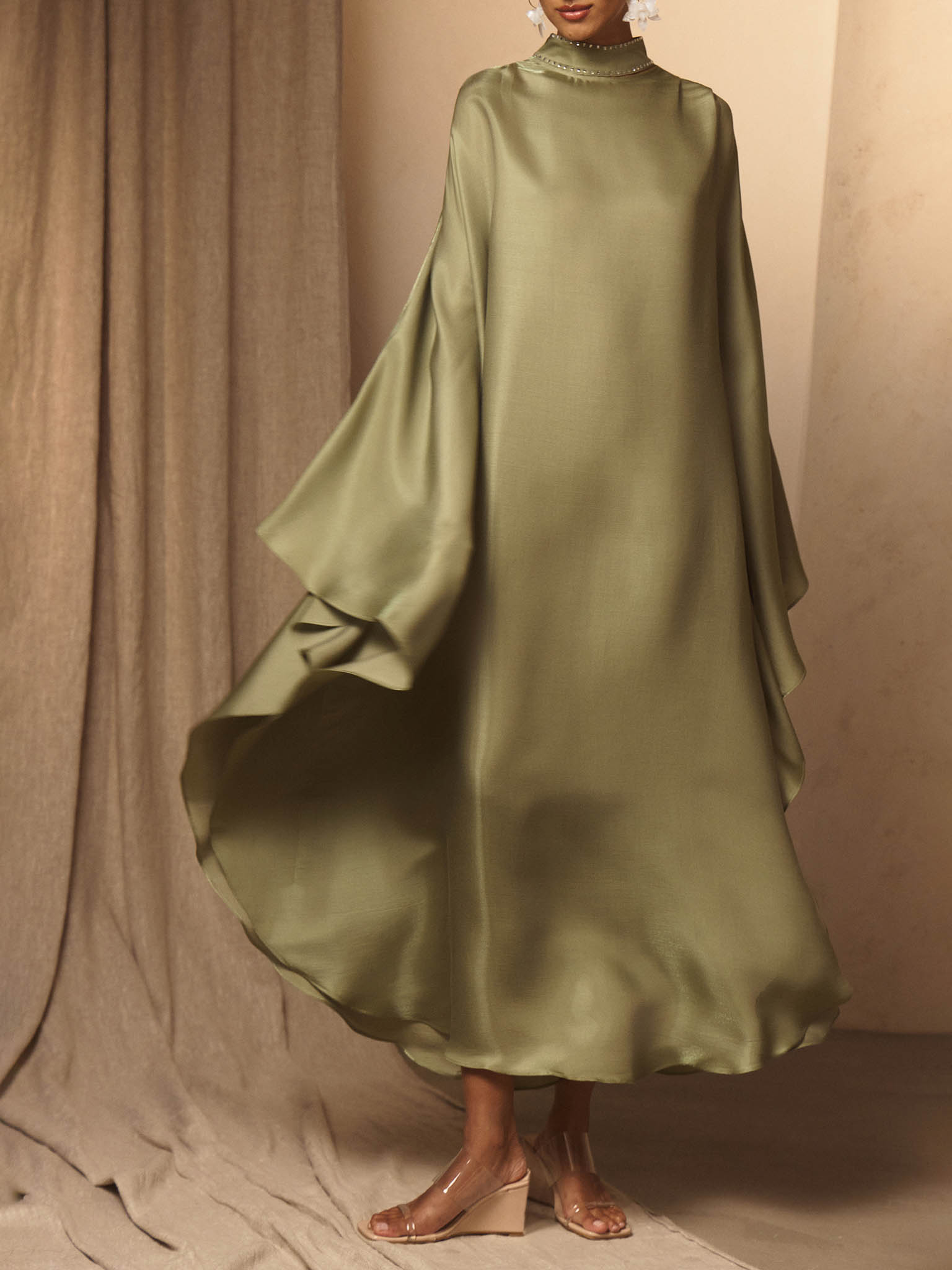 Loose maxi dress with rhinestones on collar