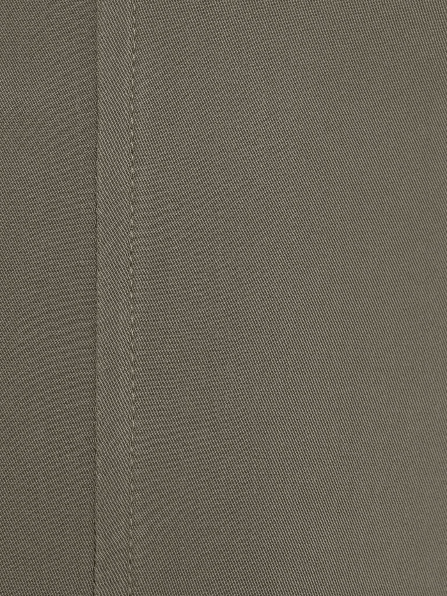 Fitted midi dress with vertical darts on the bodice