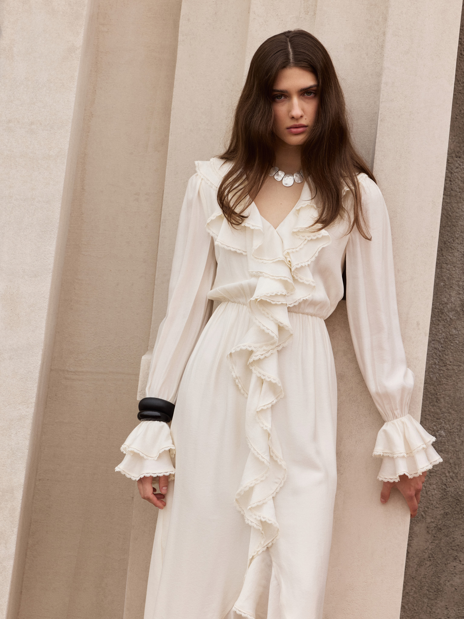 Lightweight midi dress with voluminous ruffles