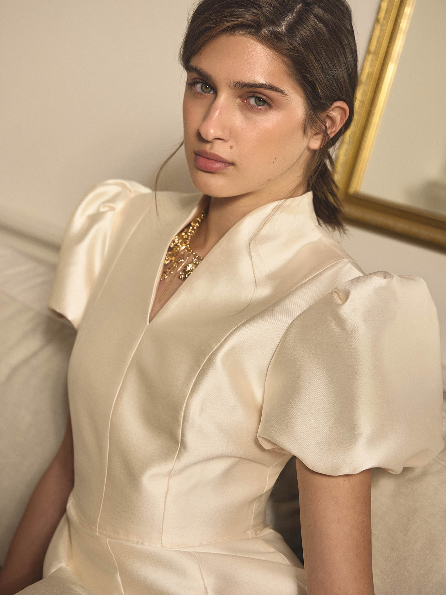 Платье миди с рукавами-фонариками и пышной юбкой