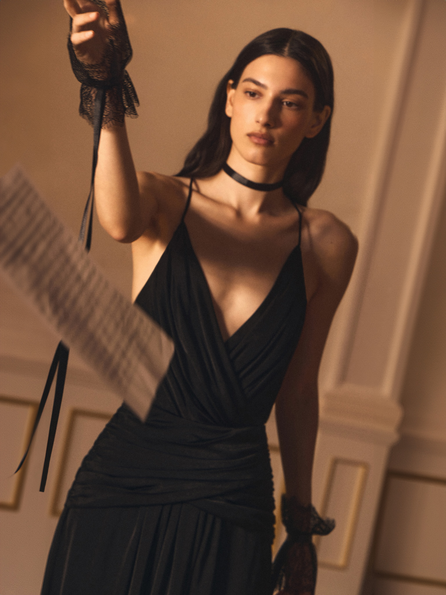 Maxi dress with thin straps and draping at the waist