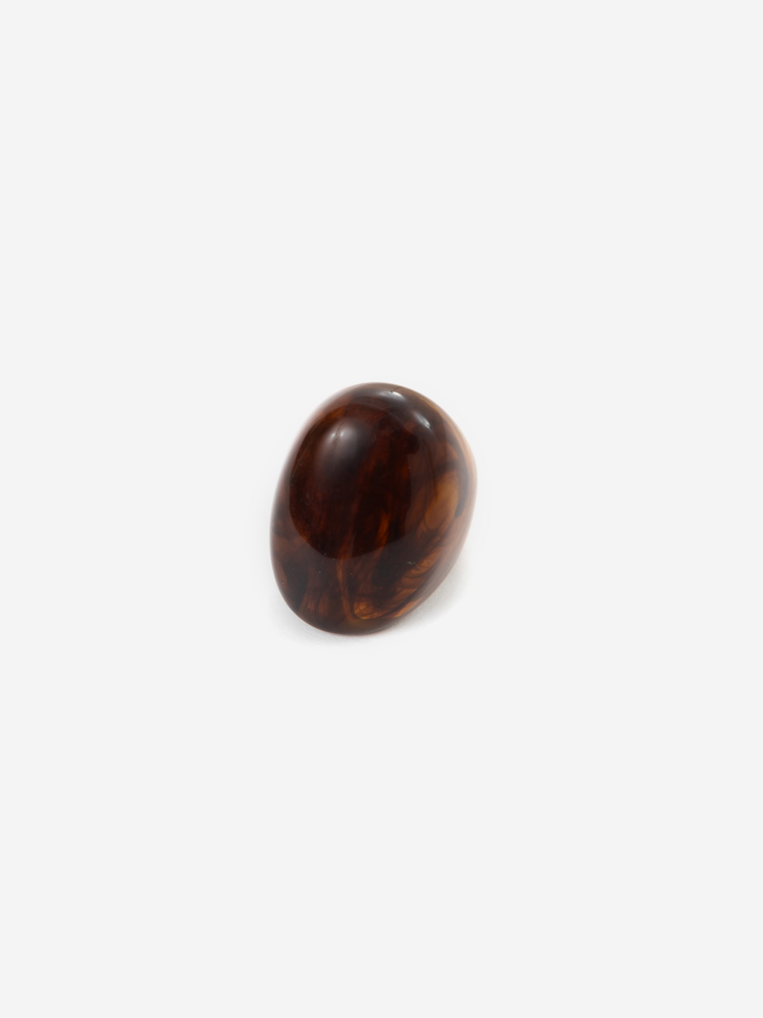 Voluminous plastic ring