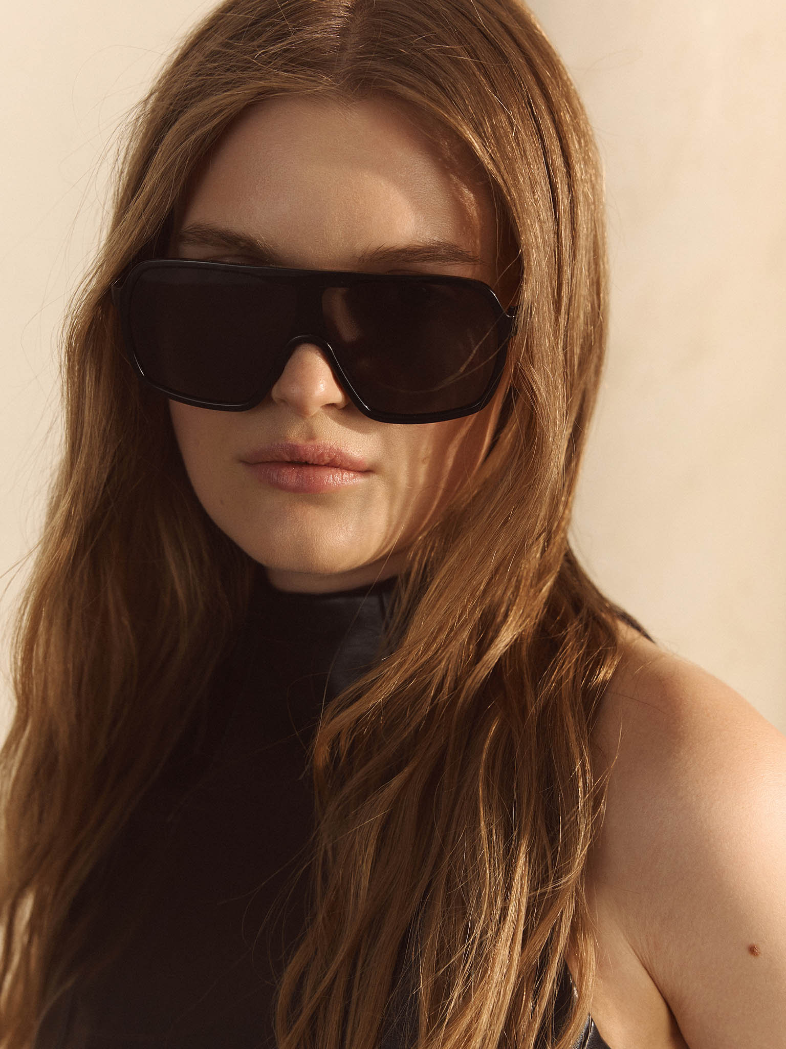 Thin plastic-frame mask sunglasses