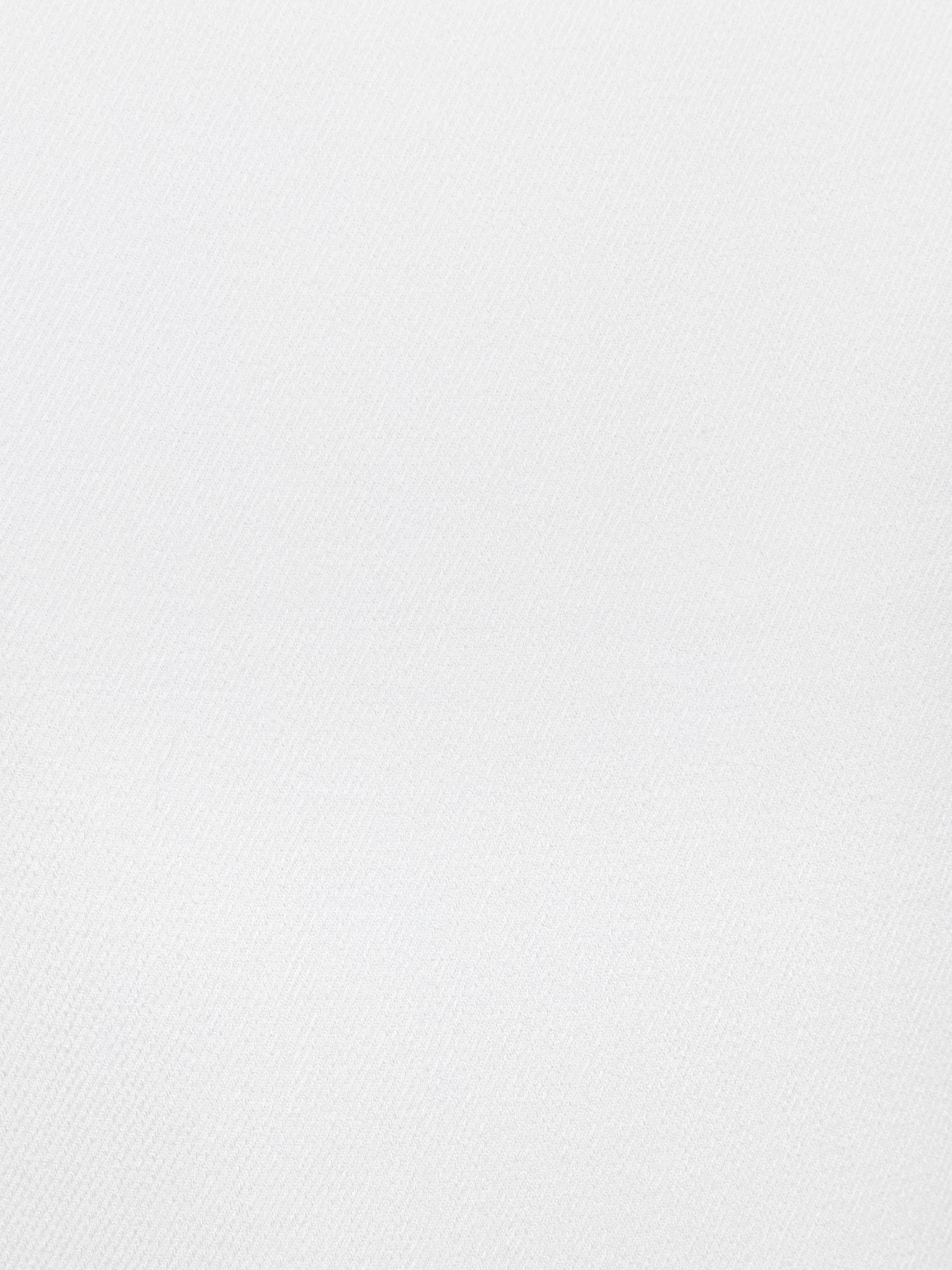 Fitted viscose top with decorative detailing on the collar