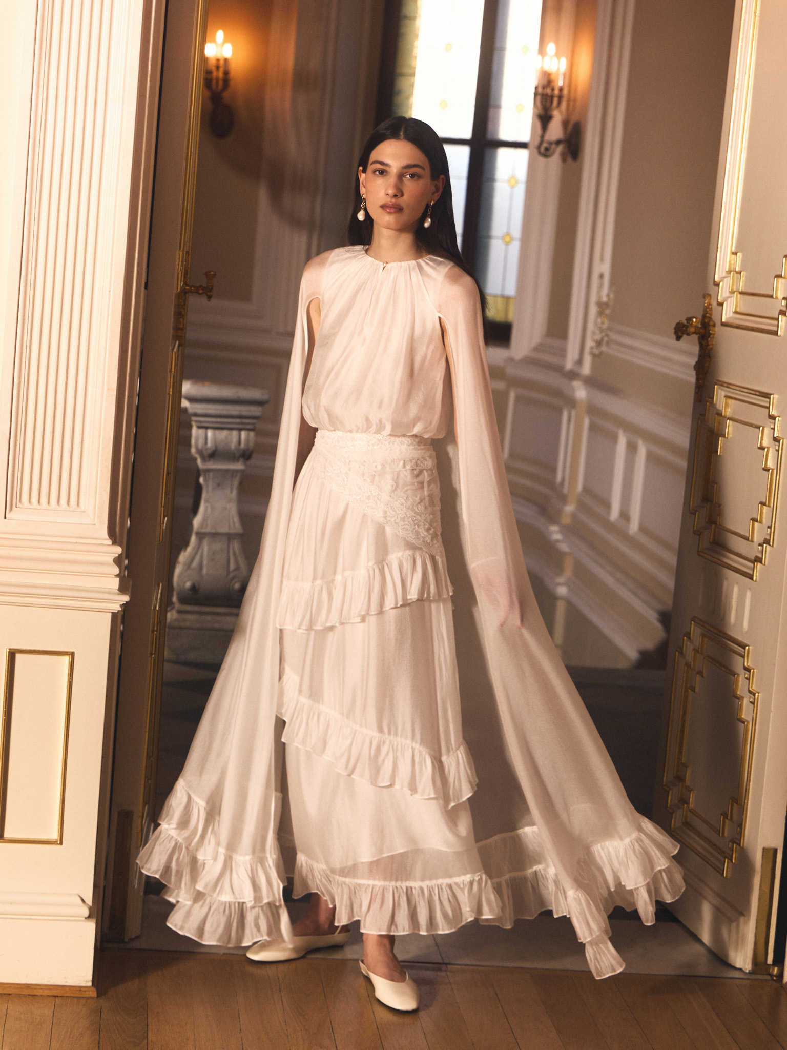 Chiffon maxi dress with ruffles and light sleeves