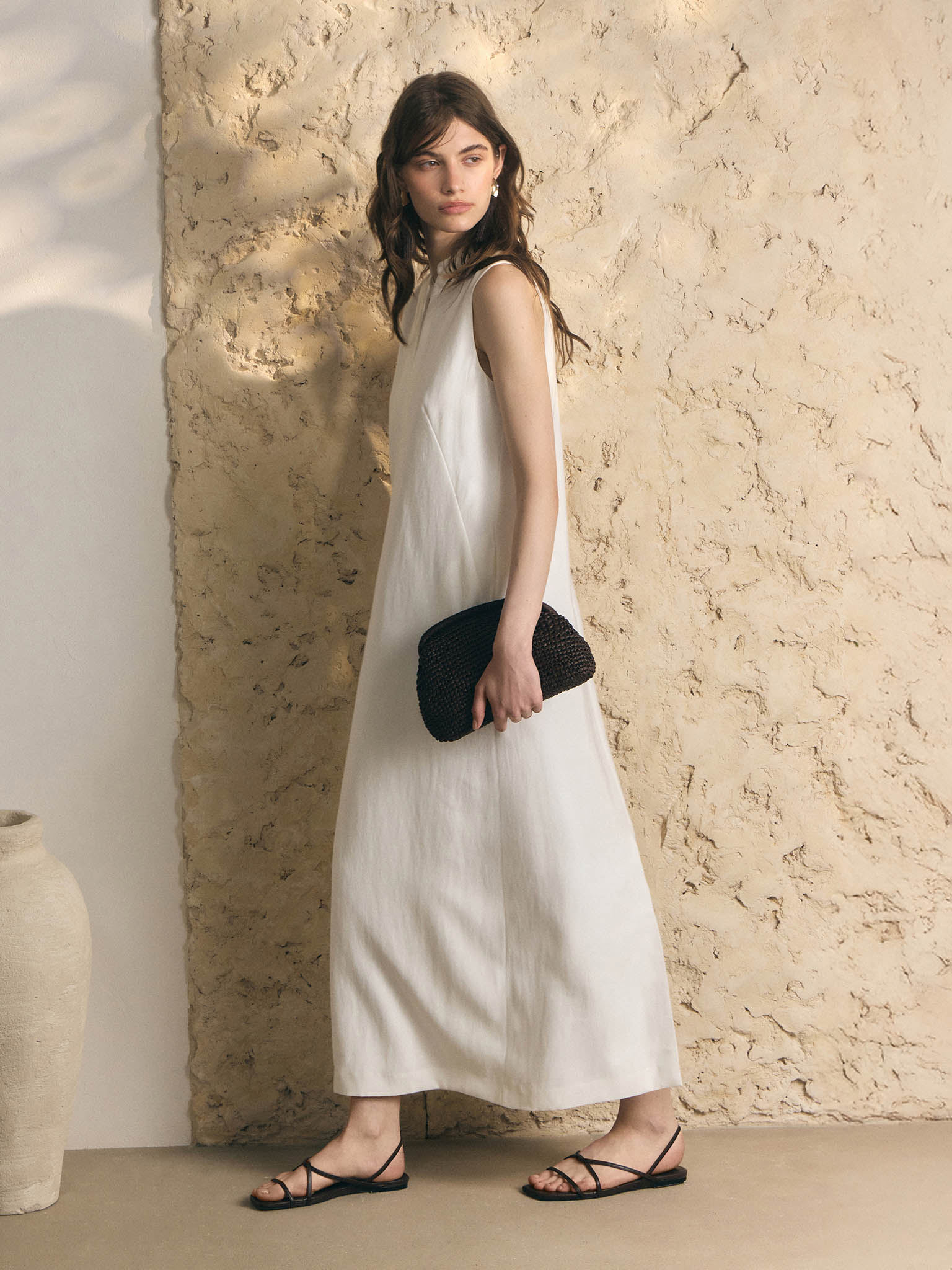Viscose maxi dress with a metal fastening at the collar