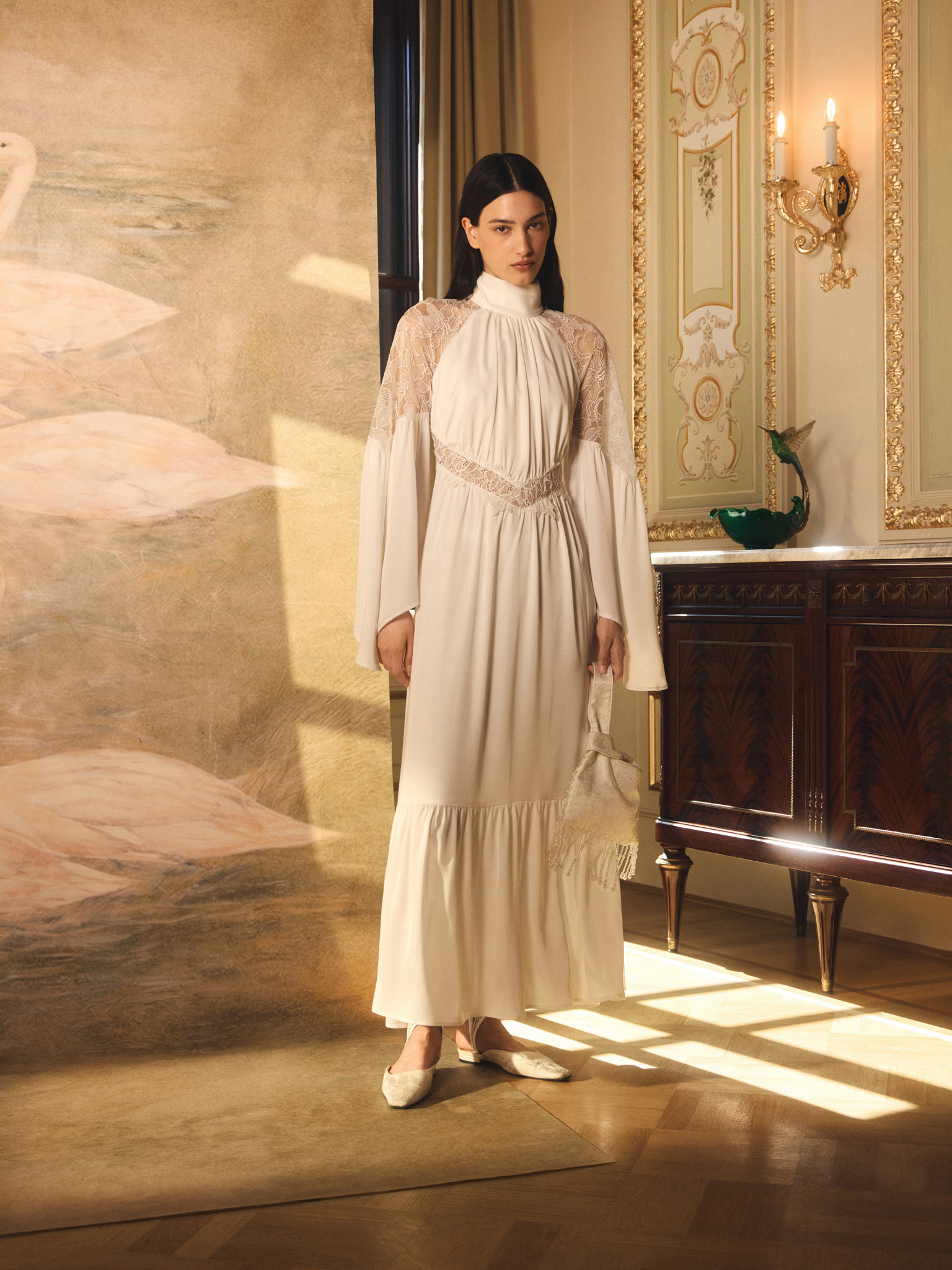 Lightweight maxi dress with lace inserts on the shoulders and waist