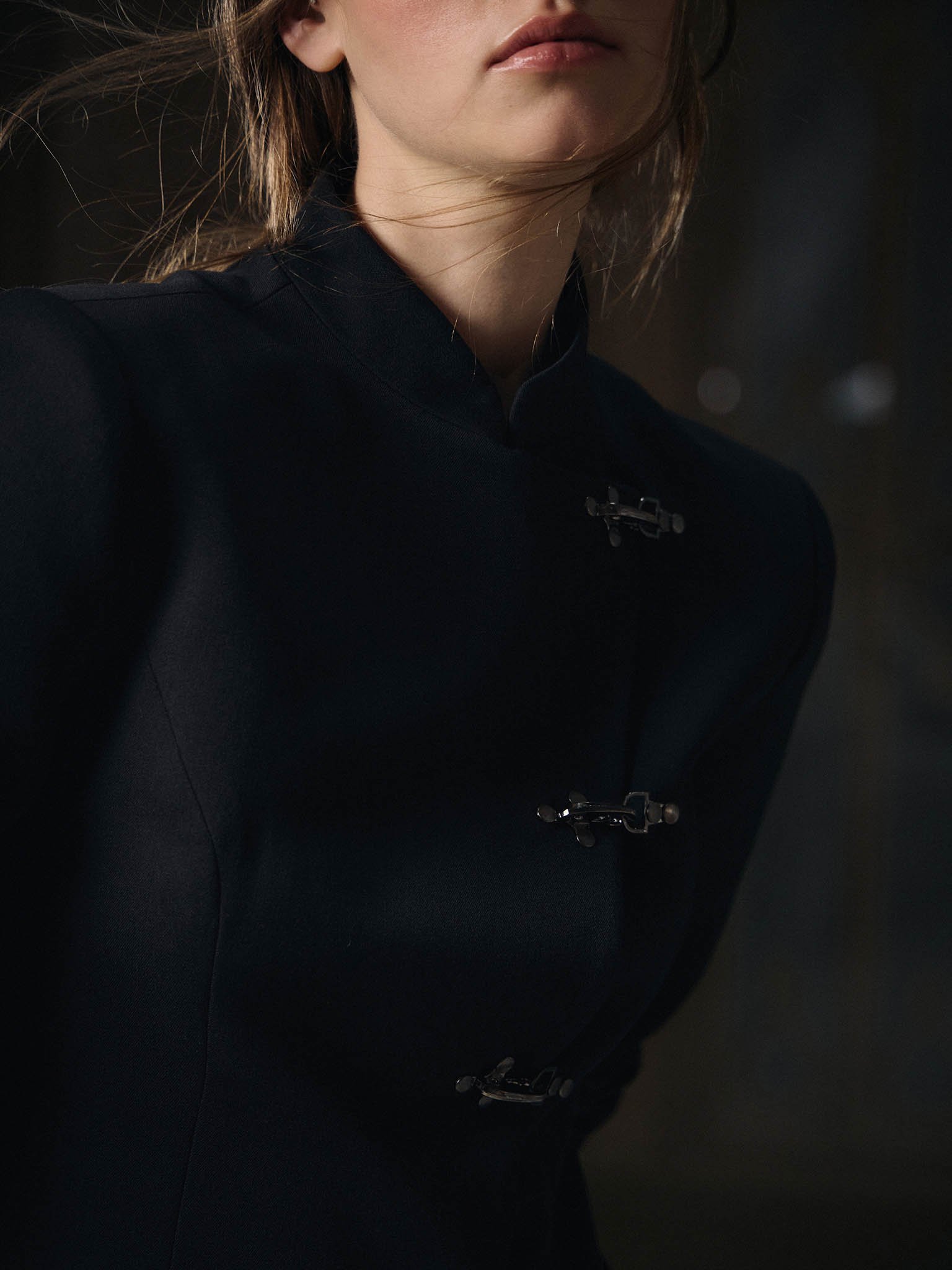 Fitted jacket with Asian-style fastenings