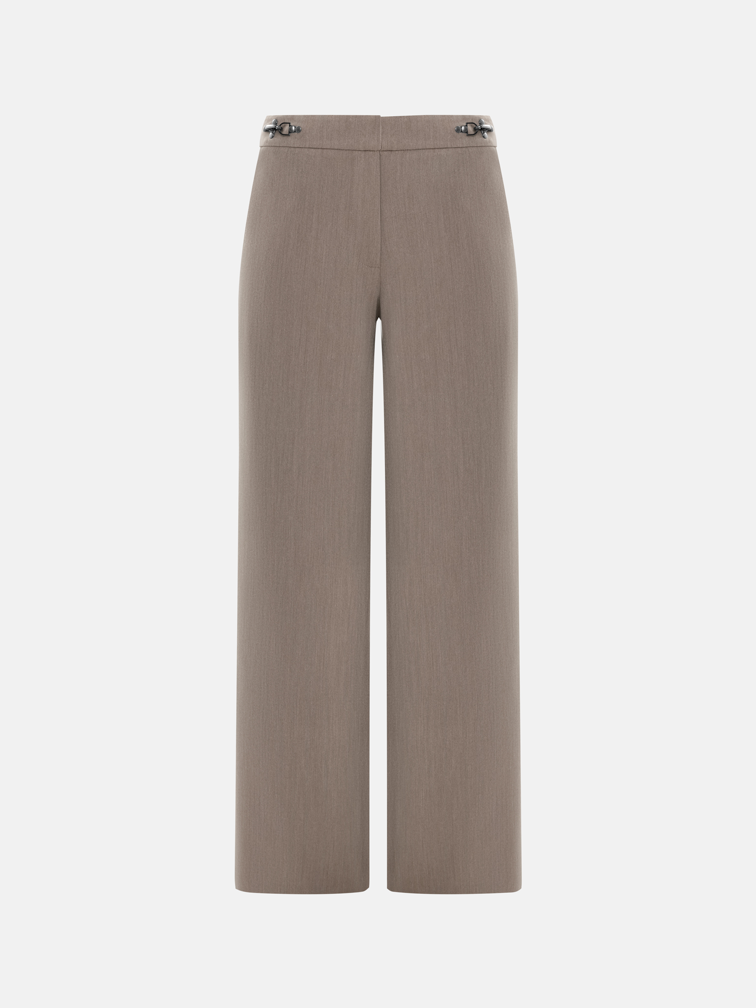 Loose-fitting pants with an Asian-style fastening