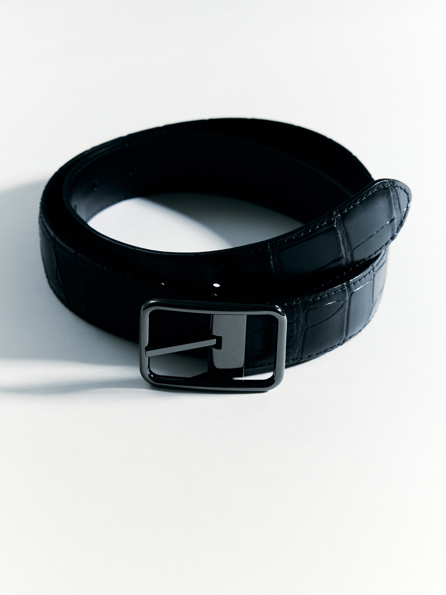 Textured leather belt